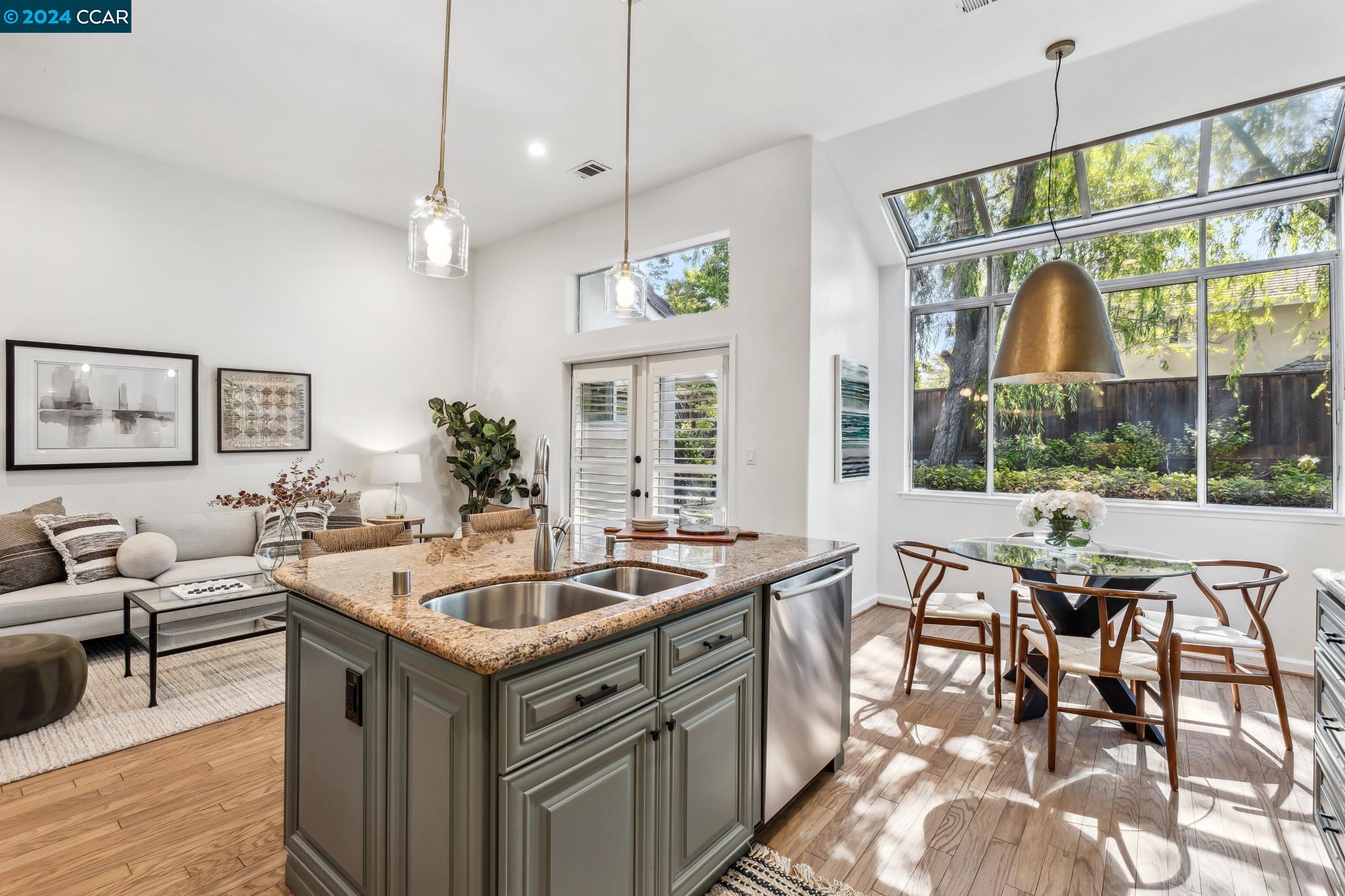 100 Pinnacle Ridge Court