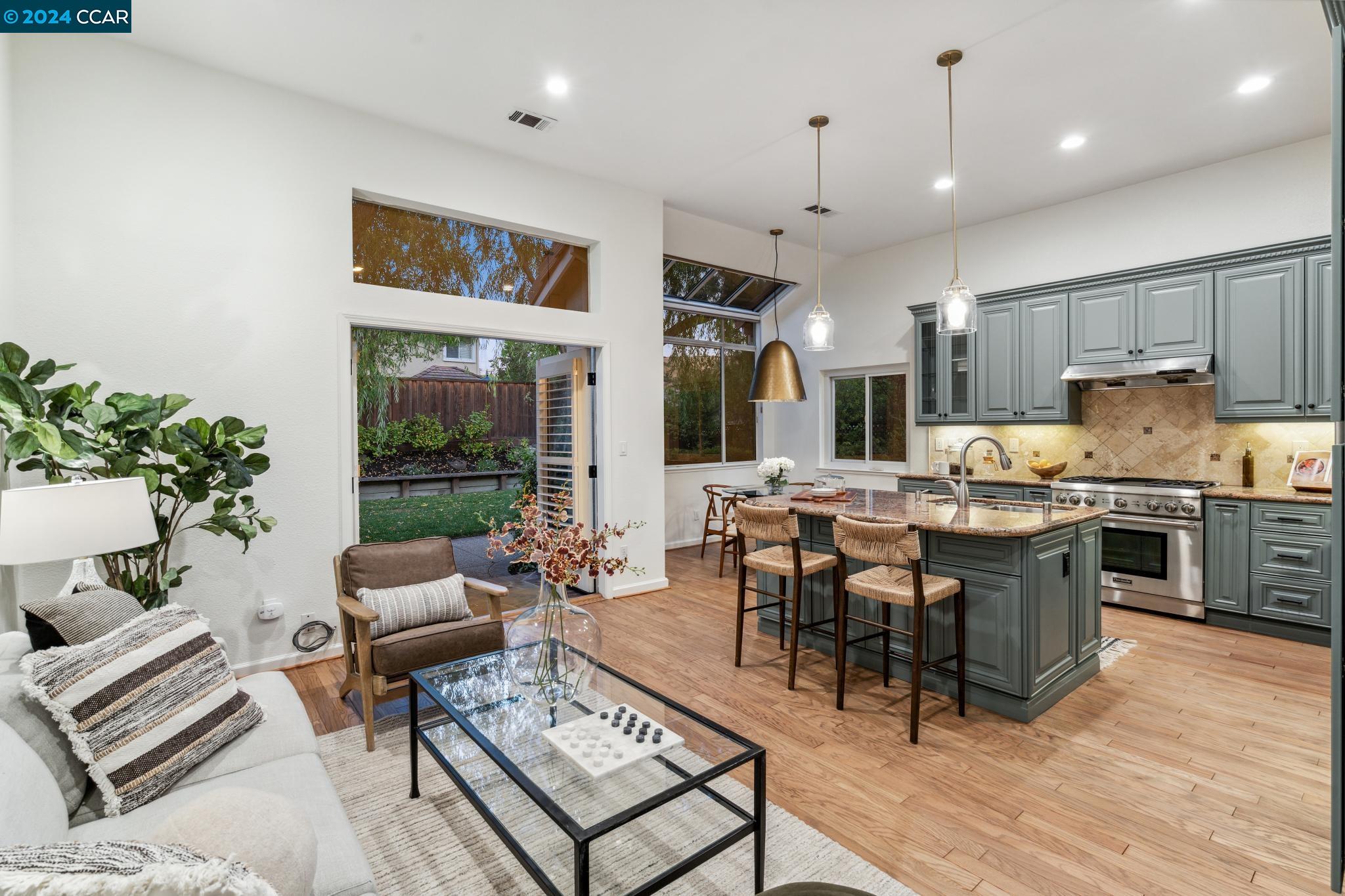 100 Pinnacle Ridge Court