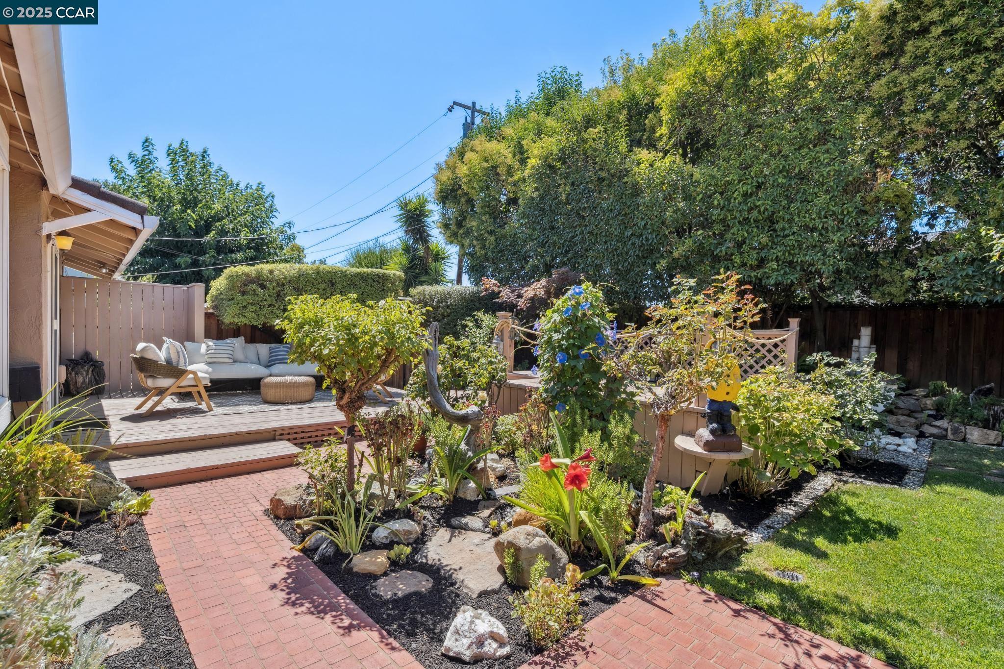 745 San Marcos Ct