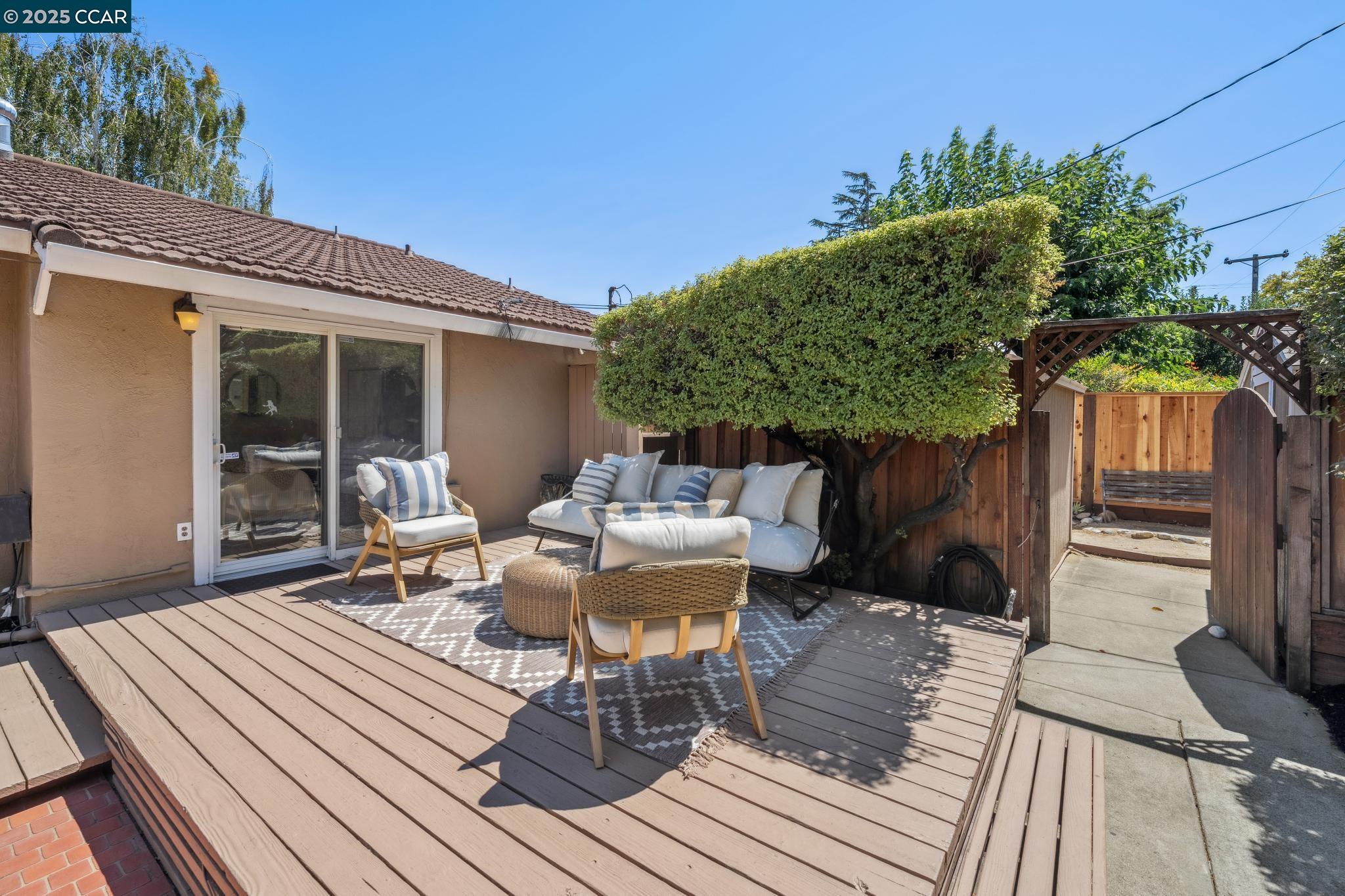 745 San Marcos Ct