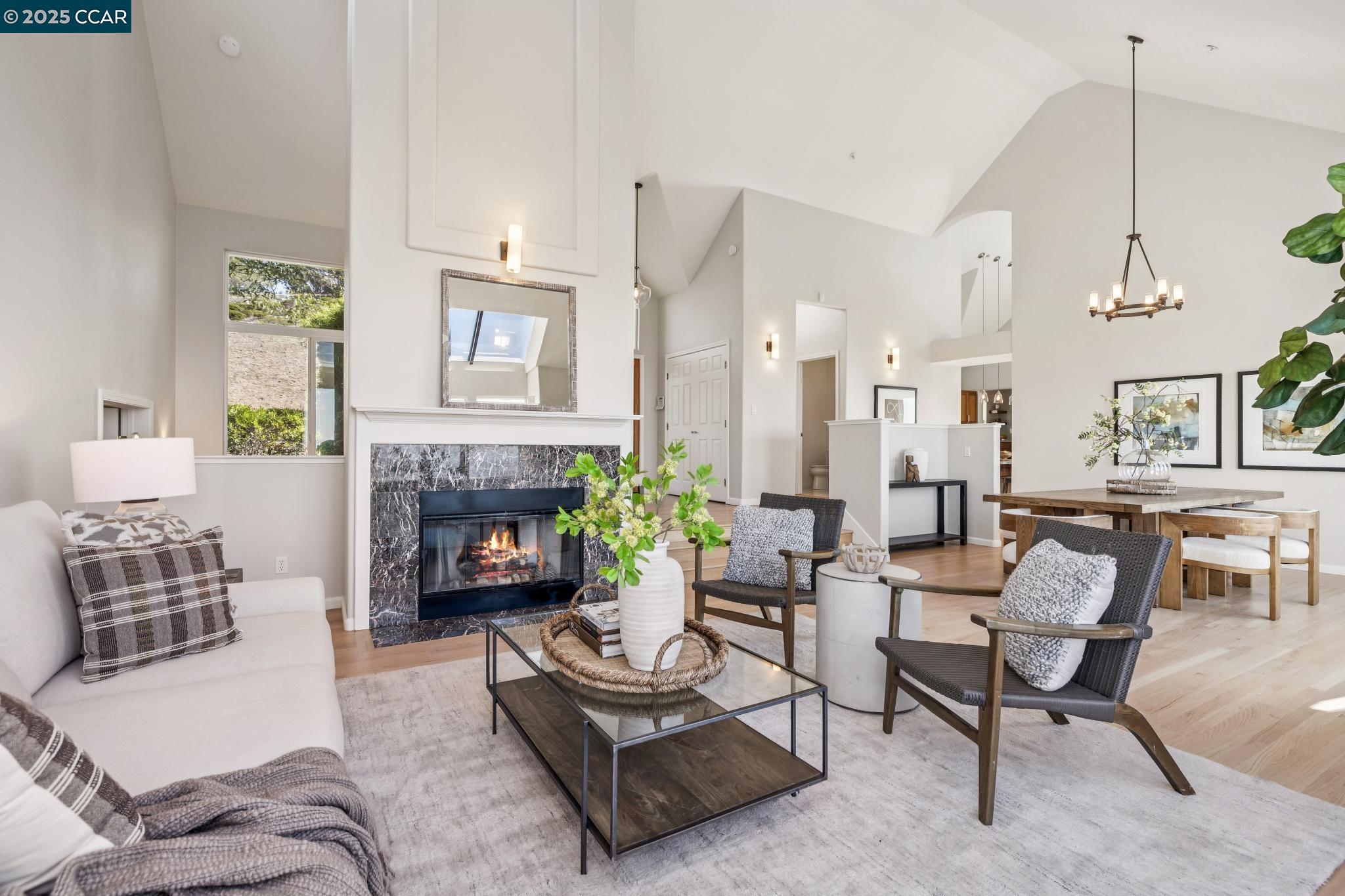1375 Summit Park Ct