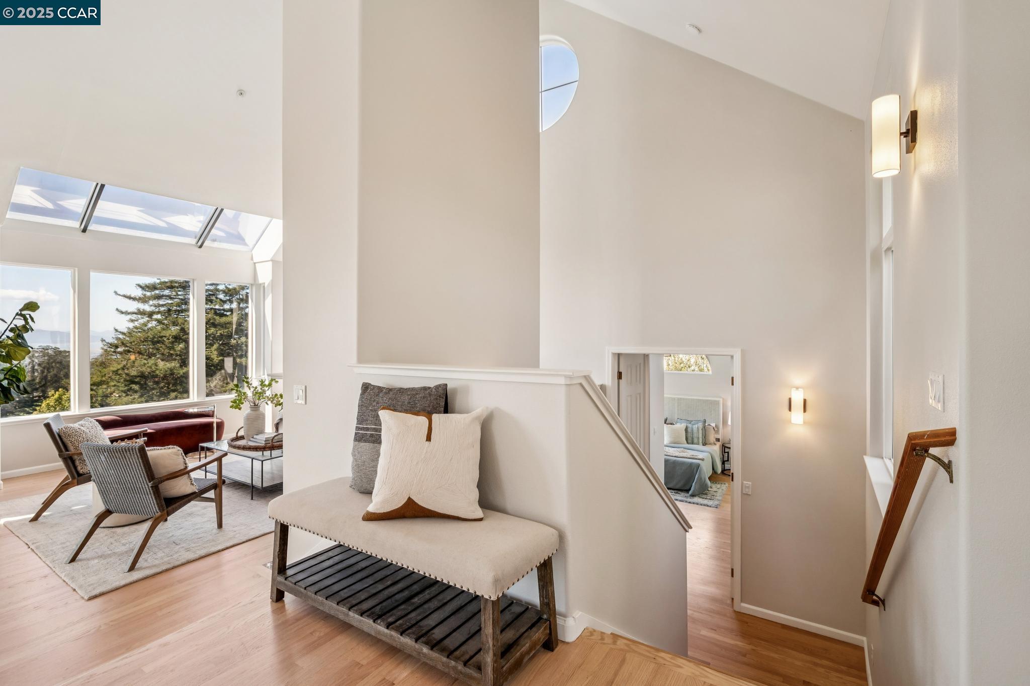 1375 Summit Park Ct