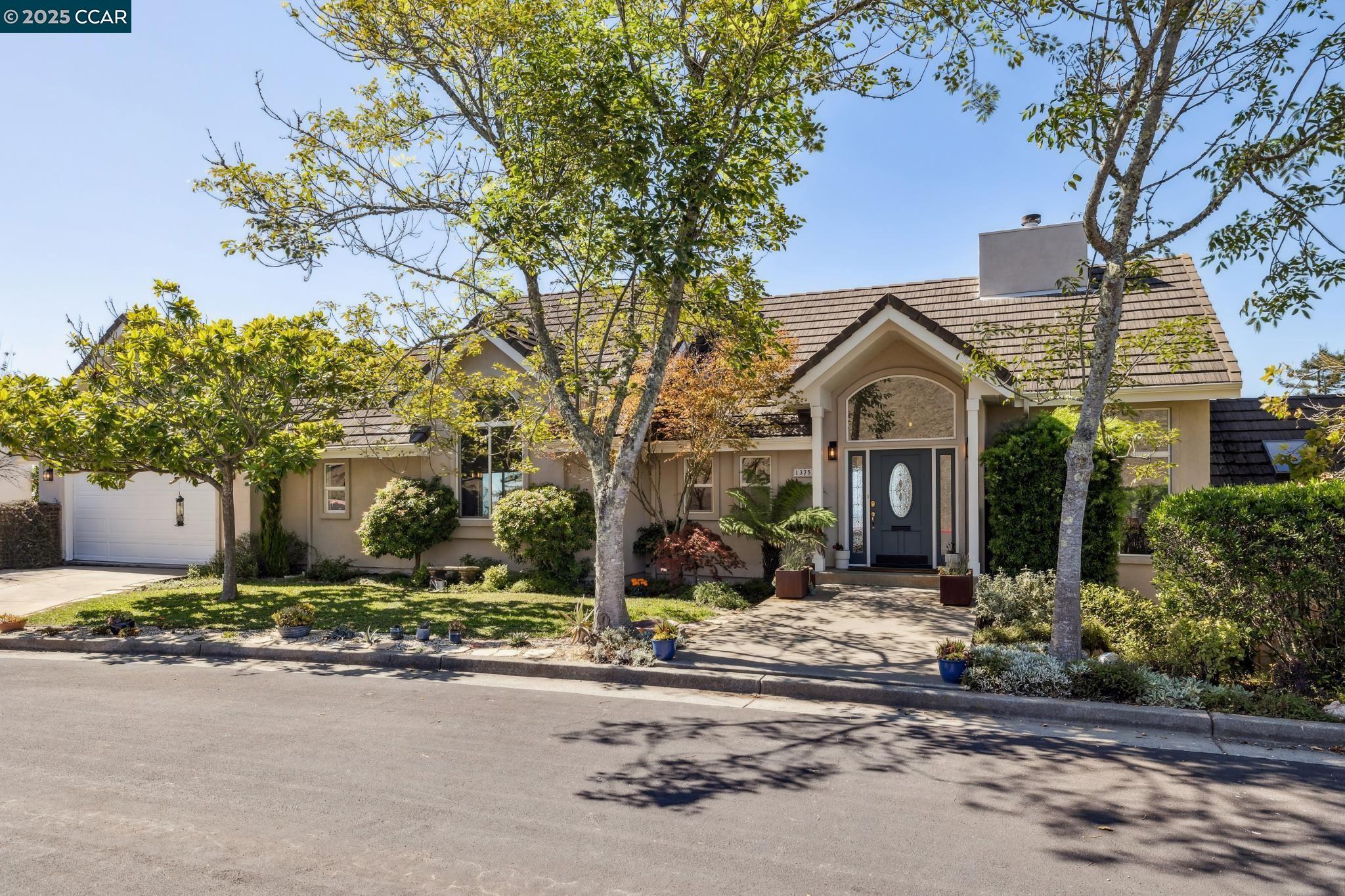 1375 Summit Park Ct