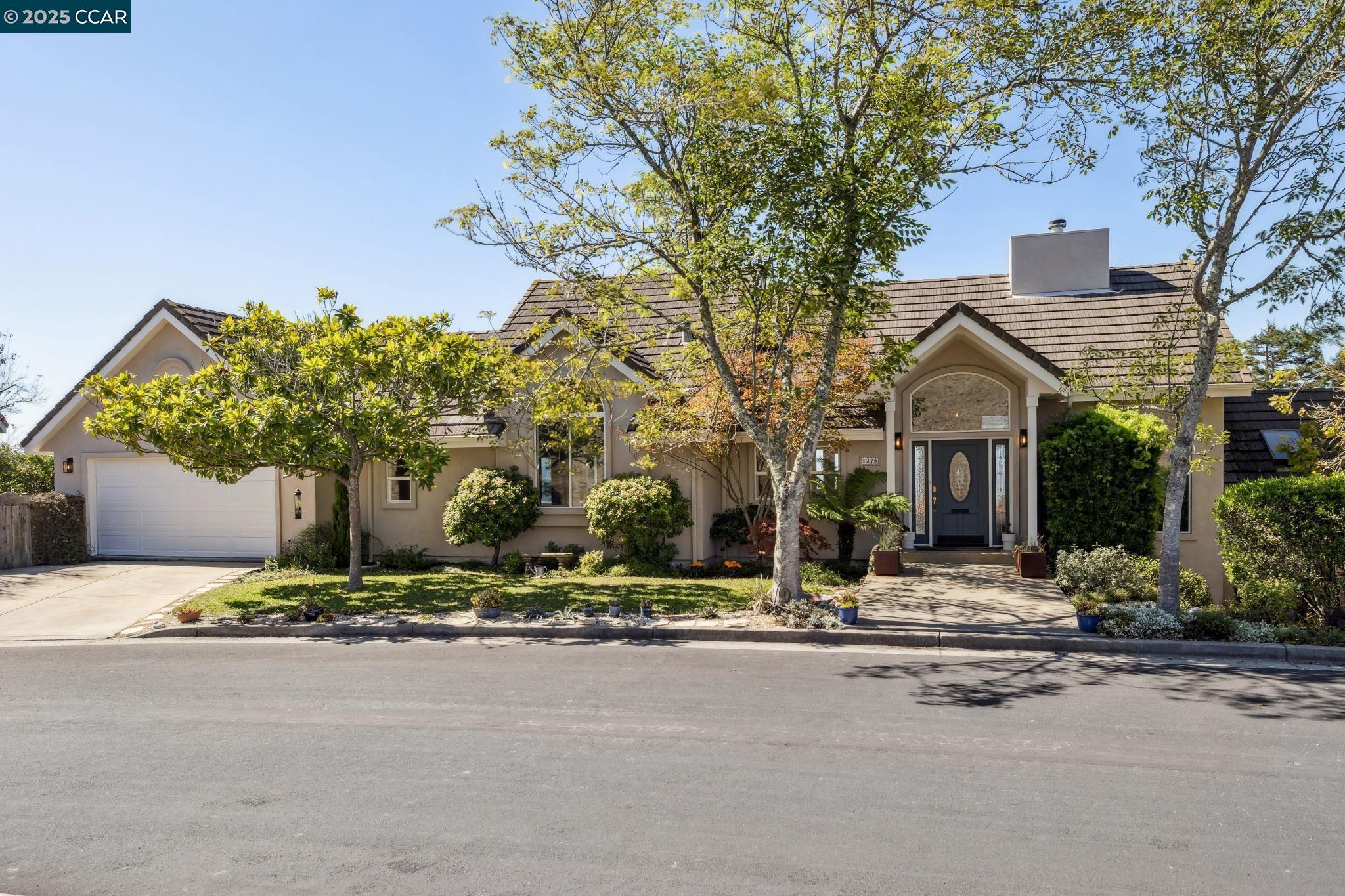 1375 Summit Park Ct