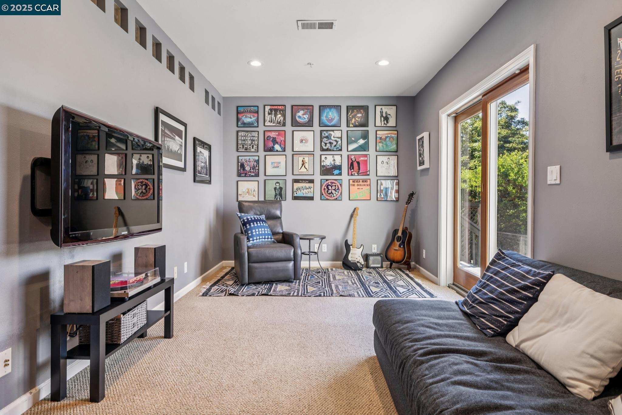 1375 Summit Park Ct
