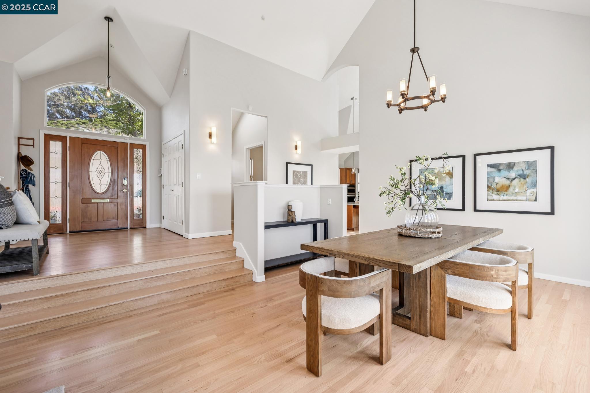1375 Summit Park Ct