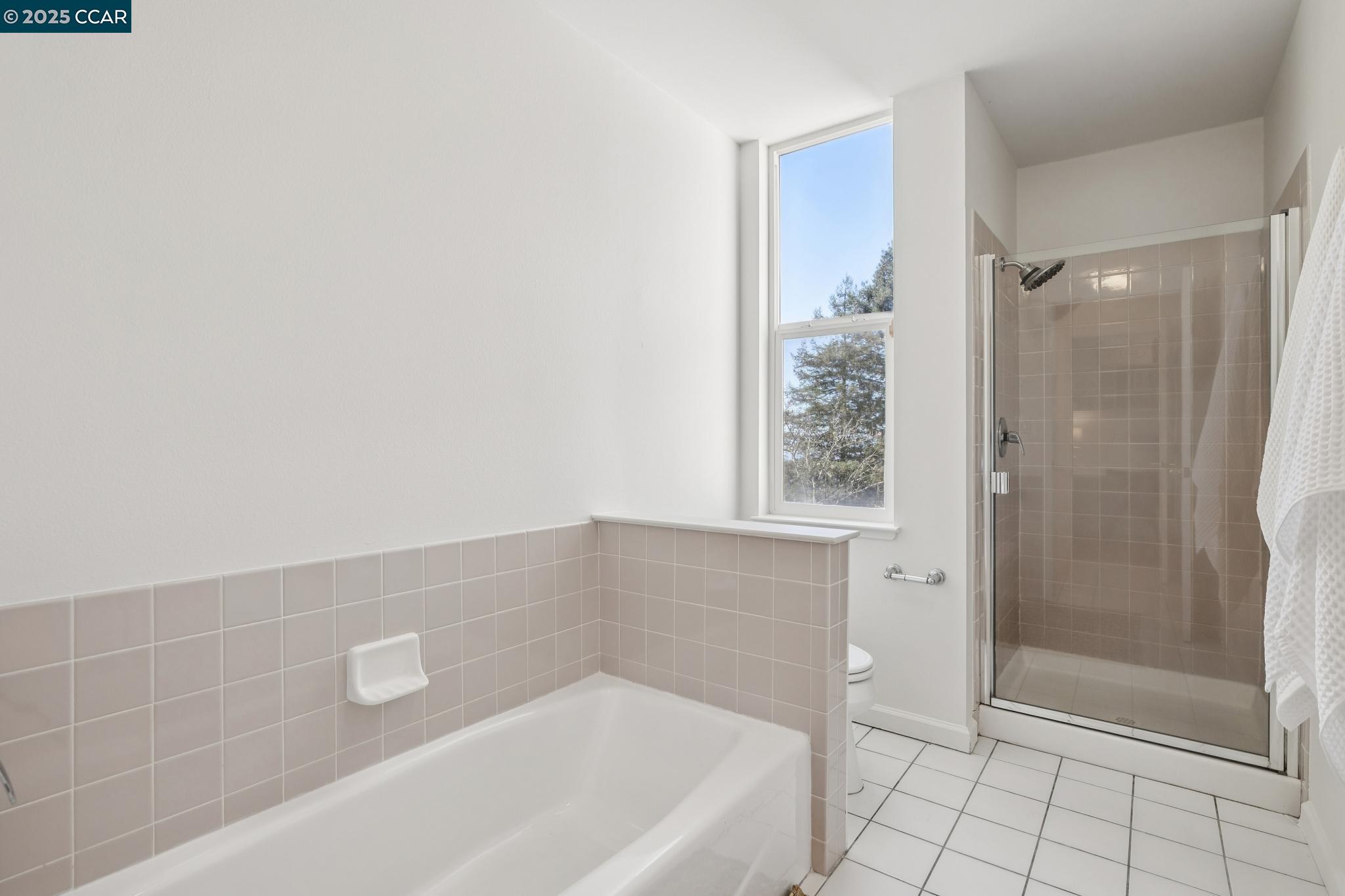 1375 Summit Park Ct