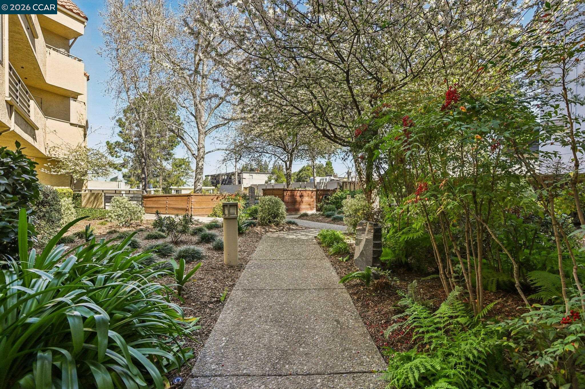 1201 Alta Vista Drive # 106