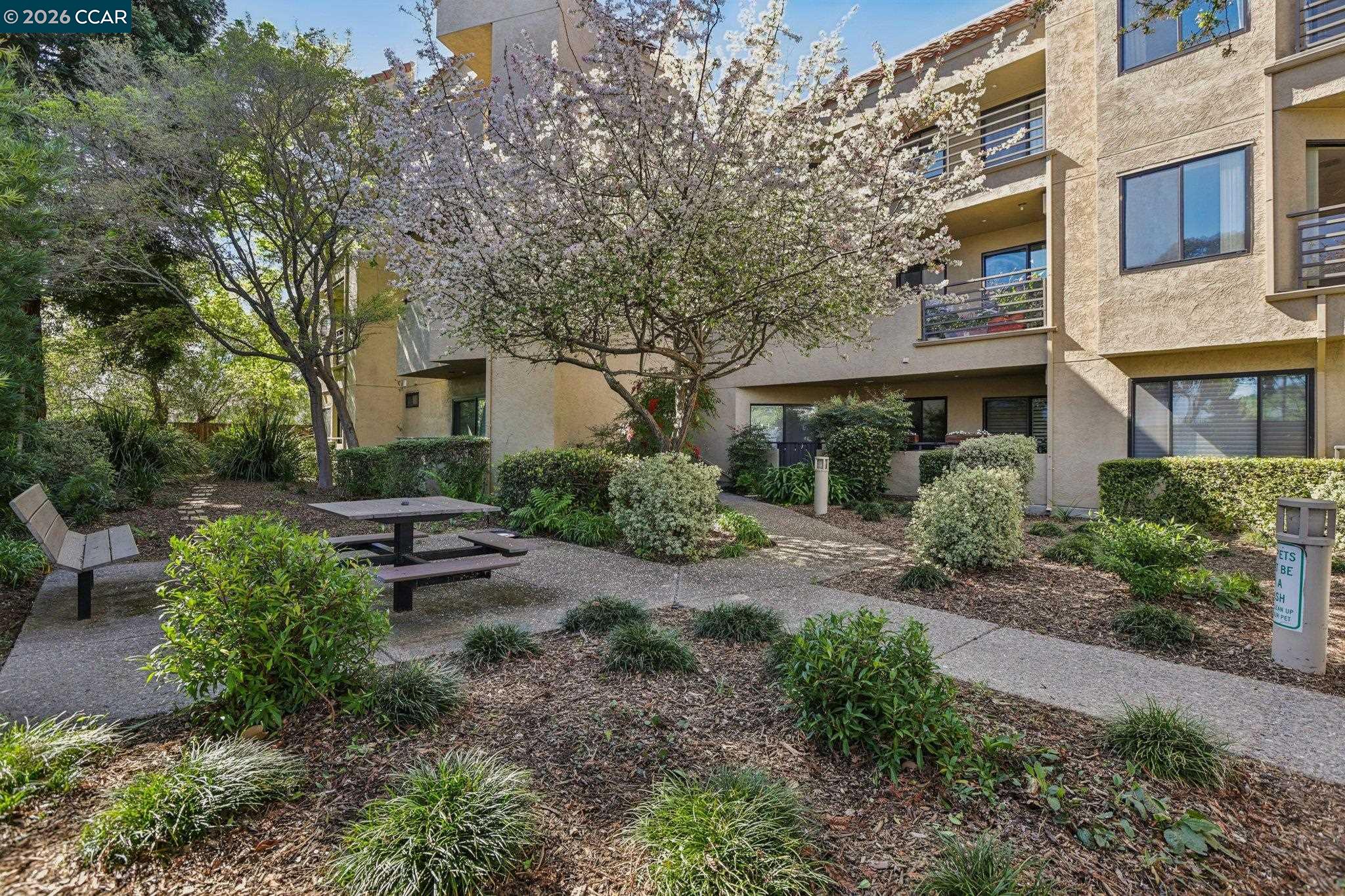 1201 Alta Vista Drive # 106