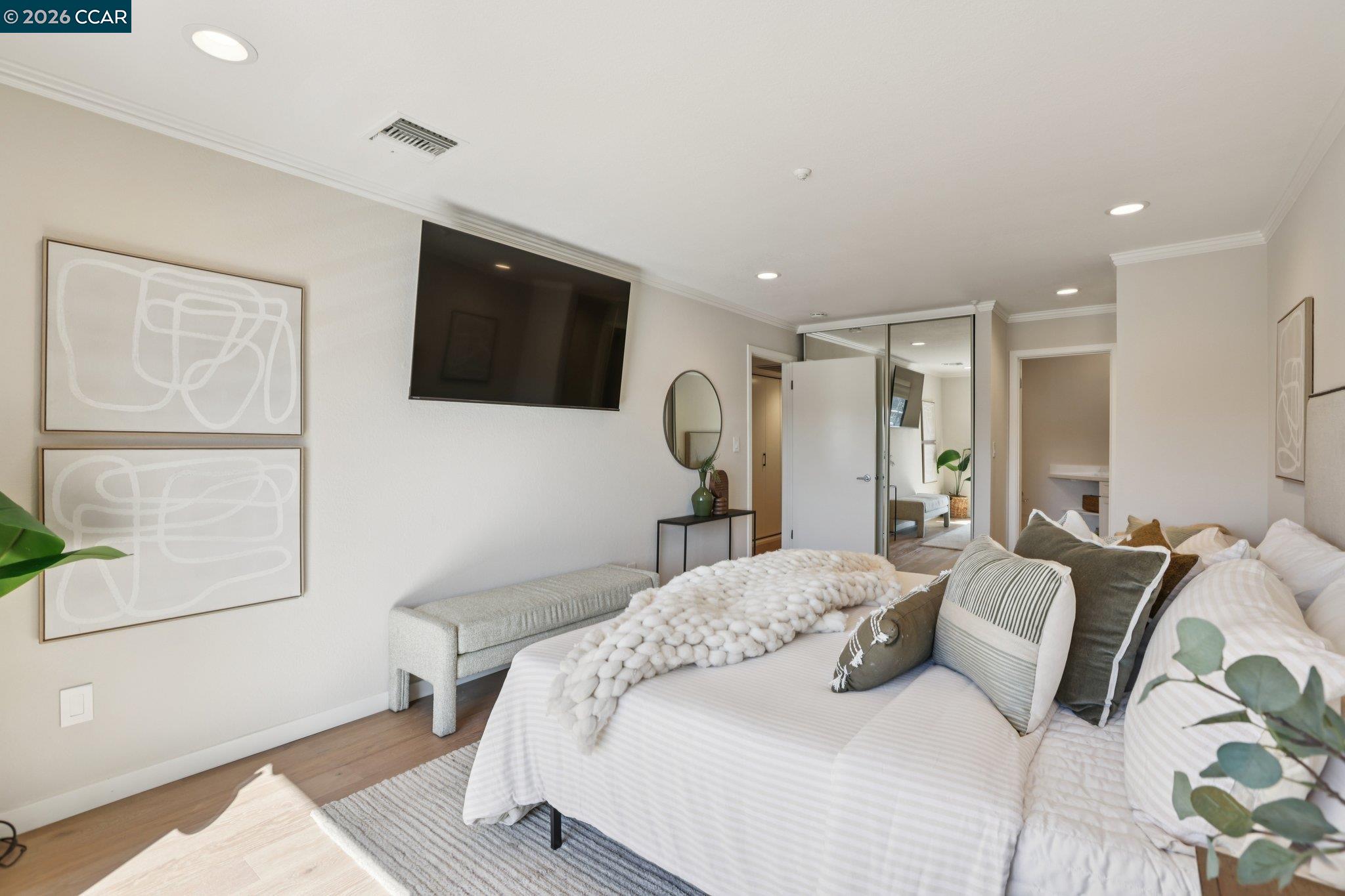 1201 Alta Vista Drive # 106