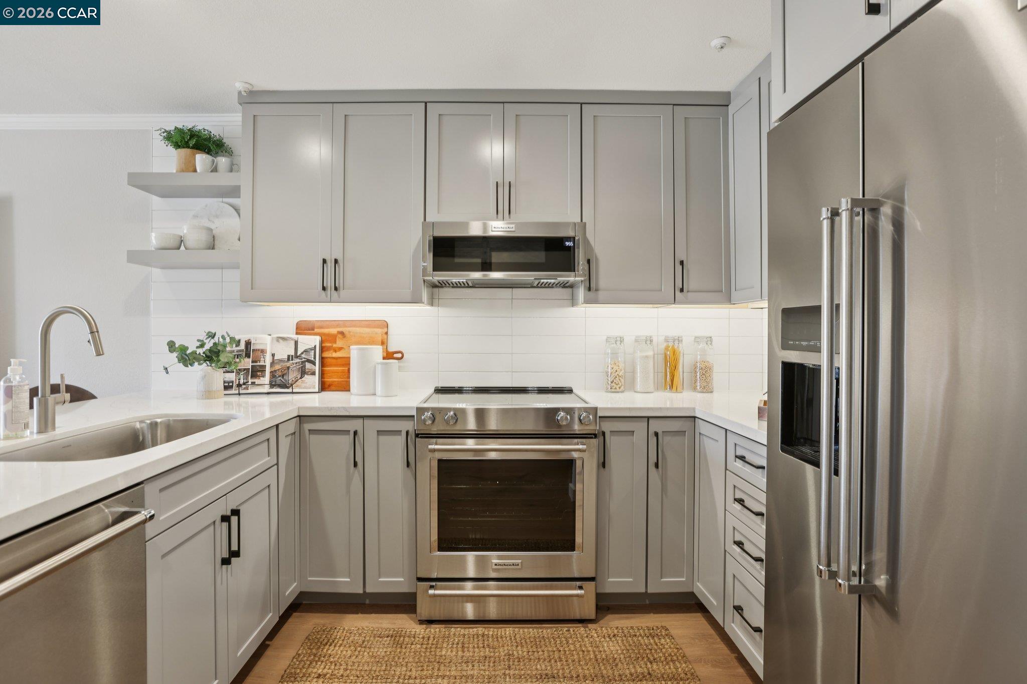 1201 Alta Vista Drive # 106