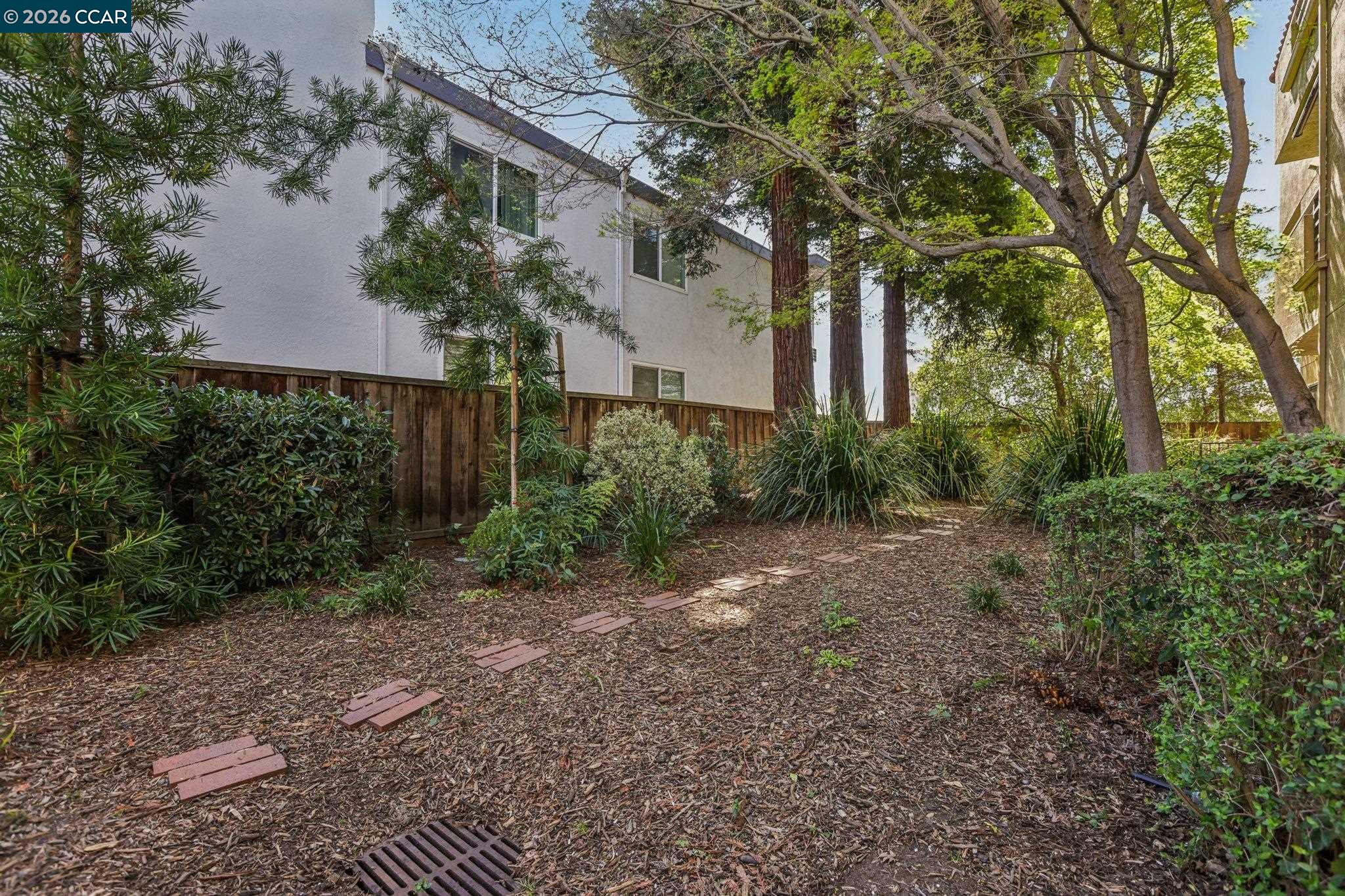 1201 Alta Vista Drive # 106