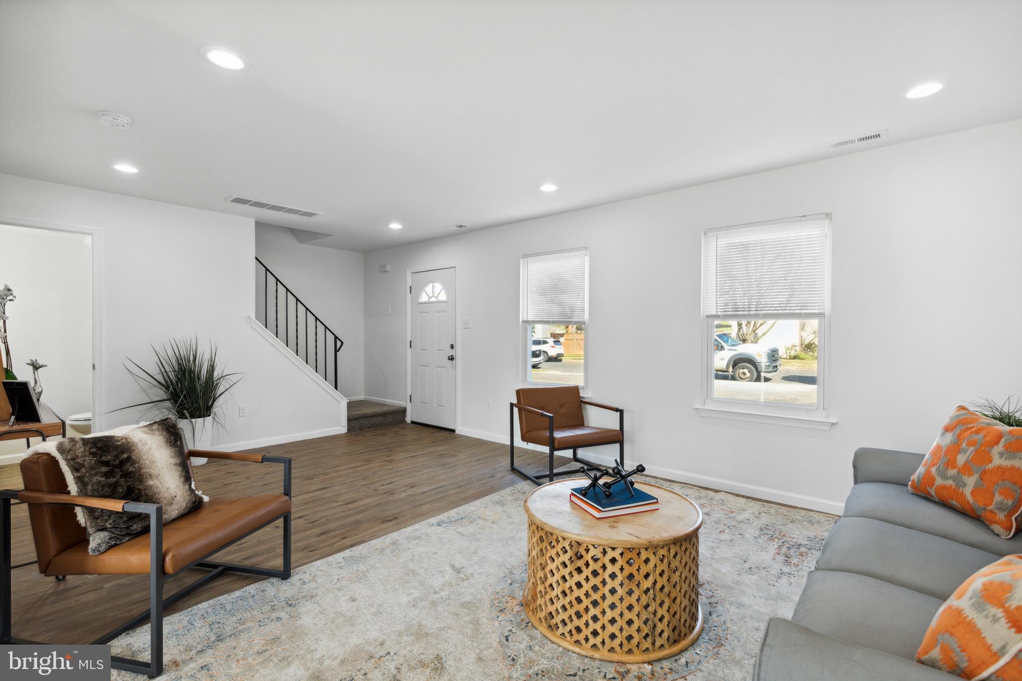 100 Hunt Dr