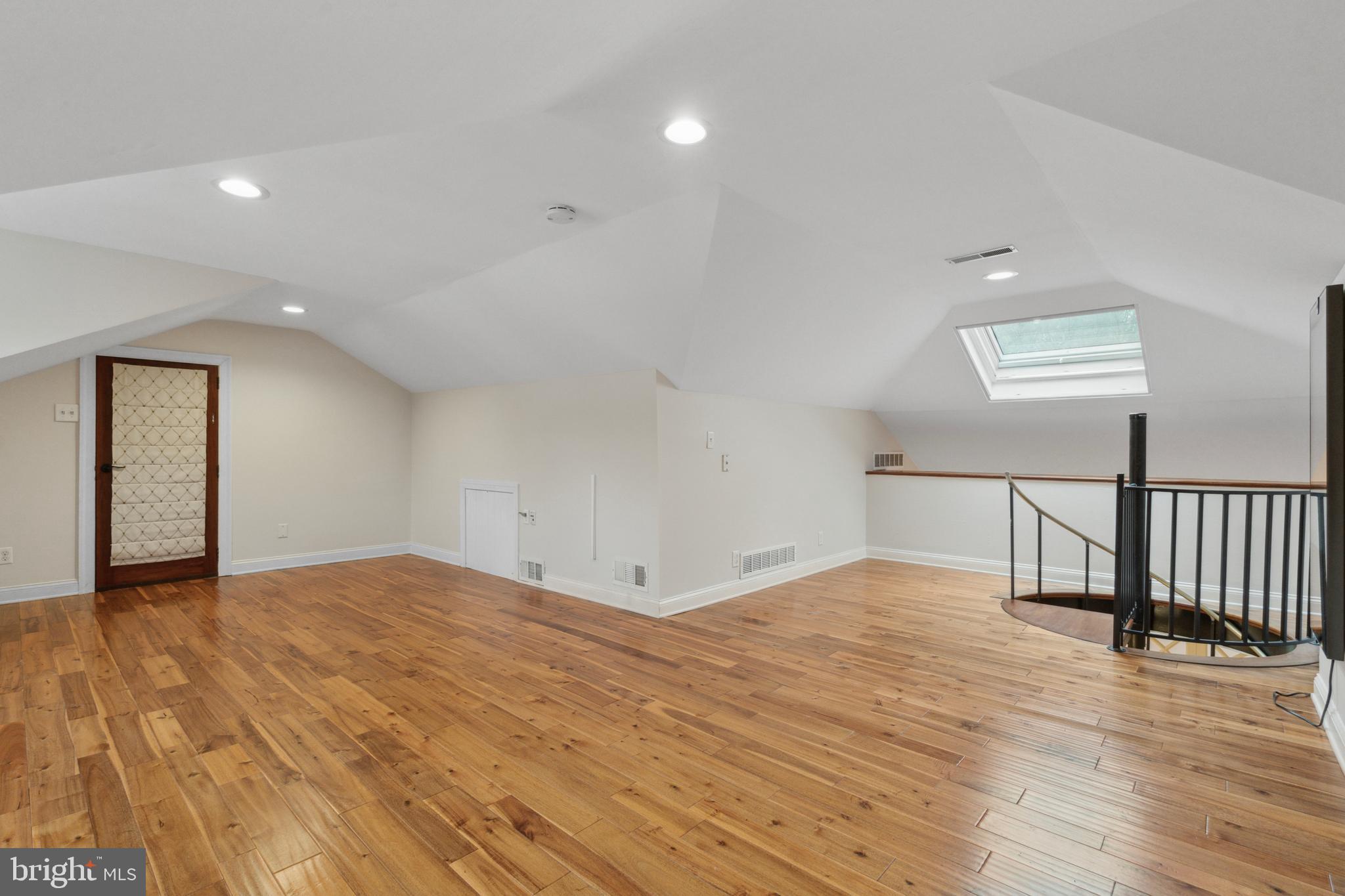 935 BLACK ROCK RD