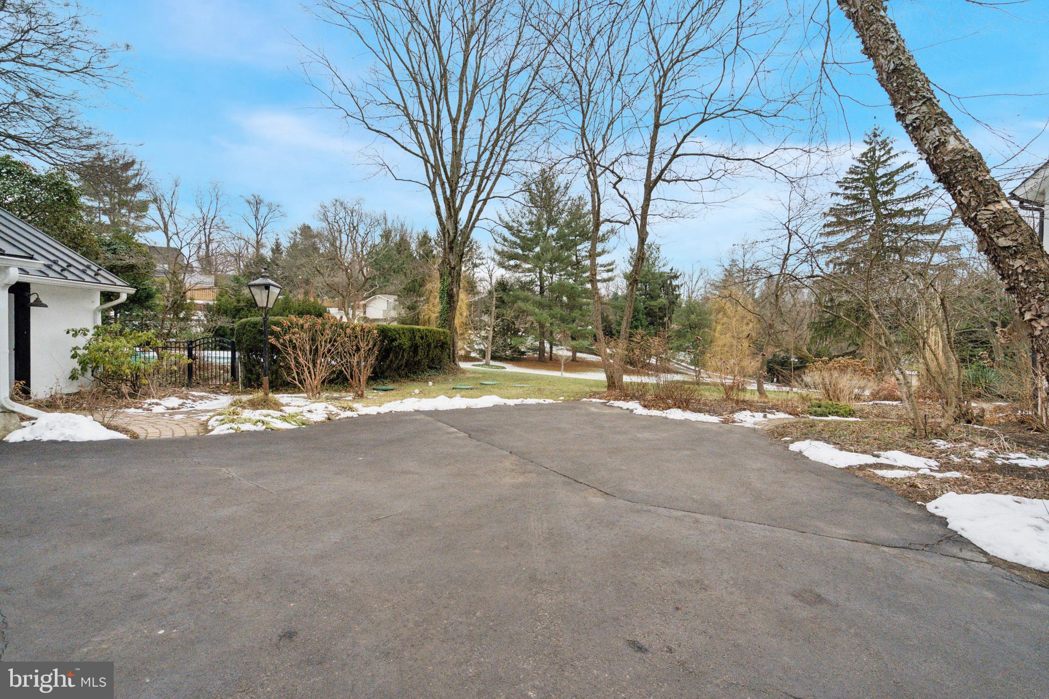 935 BLACK ROCK RD