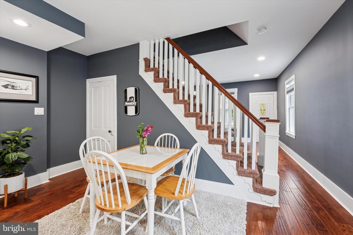 137 E 9th Ave