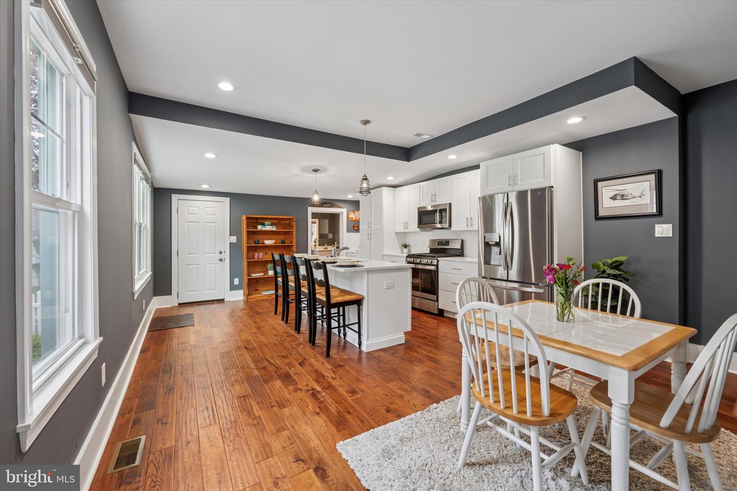 137 E 9th Ave