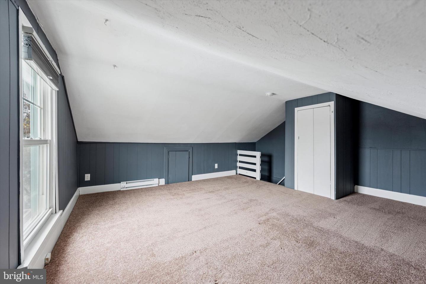 137 E 9th Ave