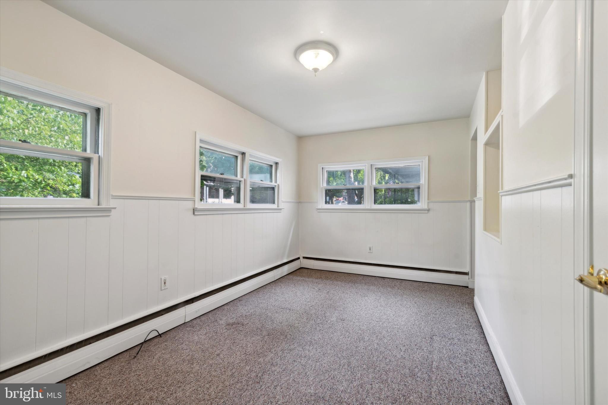 200 E WILLOW GROVE AVE