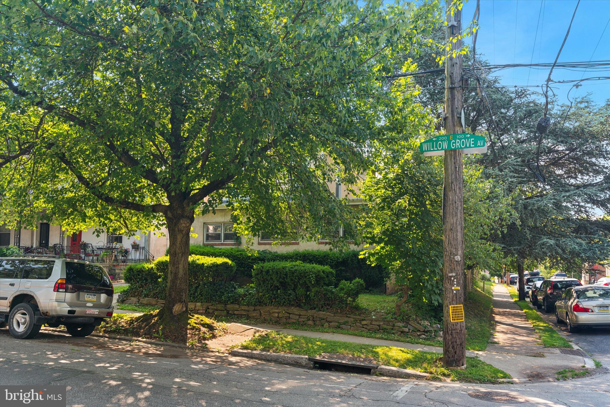 200 E WILLOW GROVE AVE