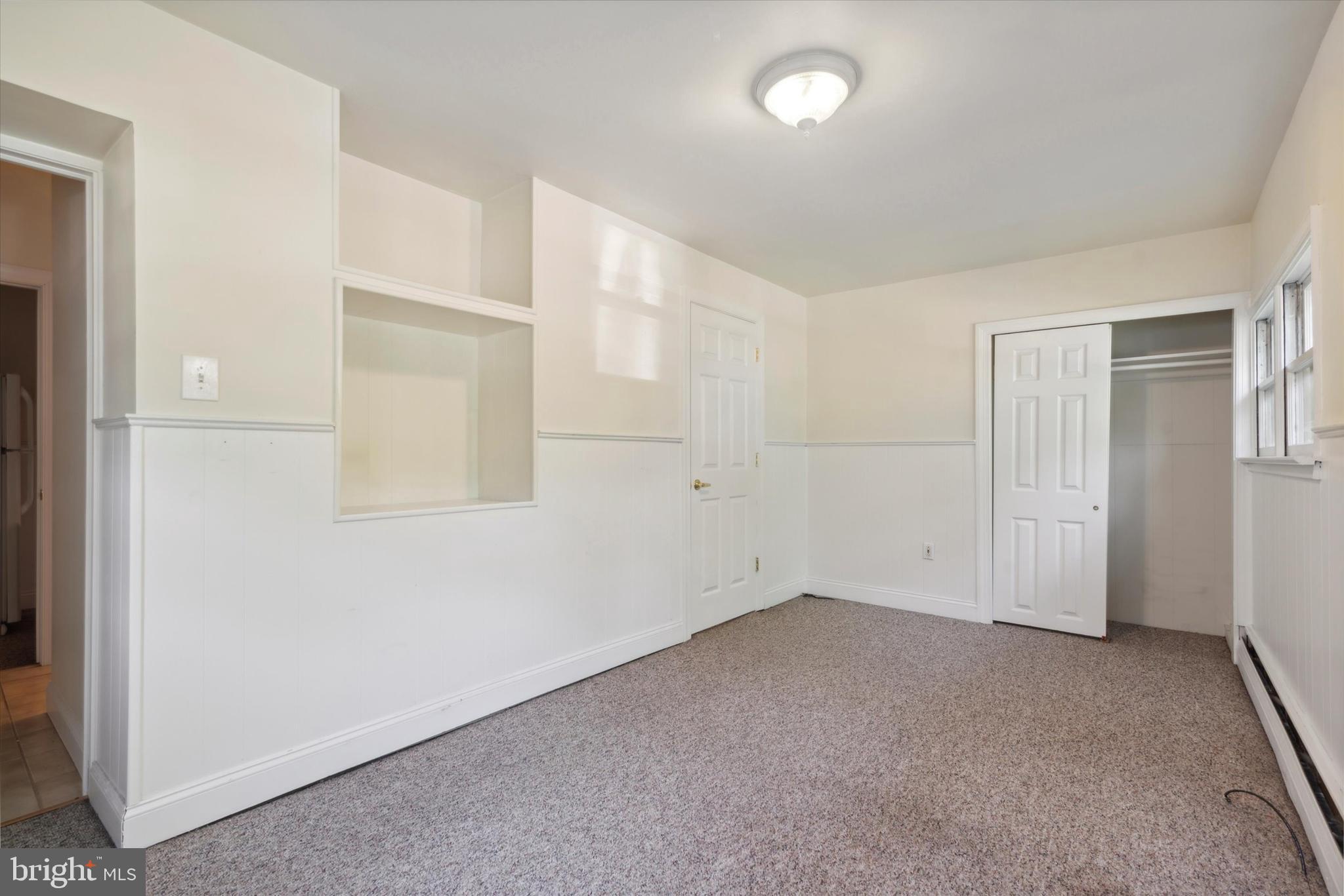 200 E WILLOW GROVE AVE
