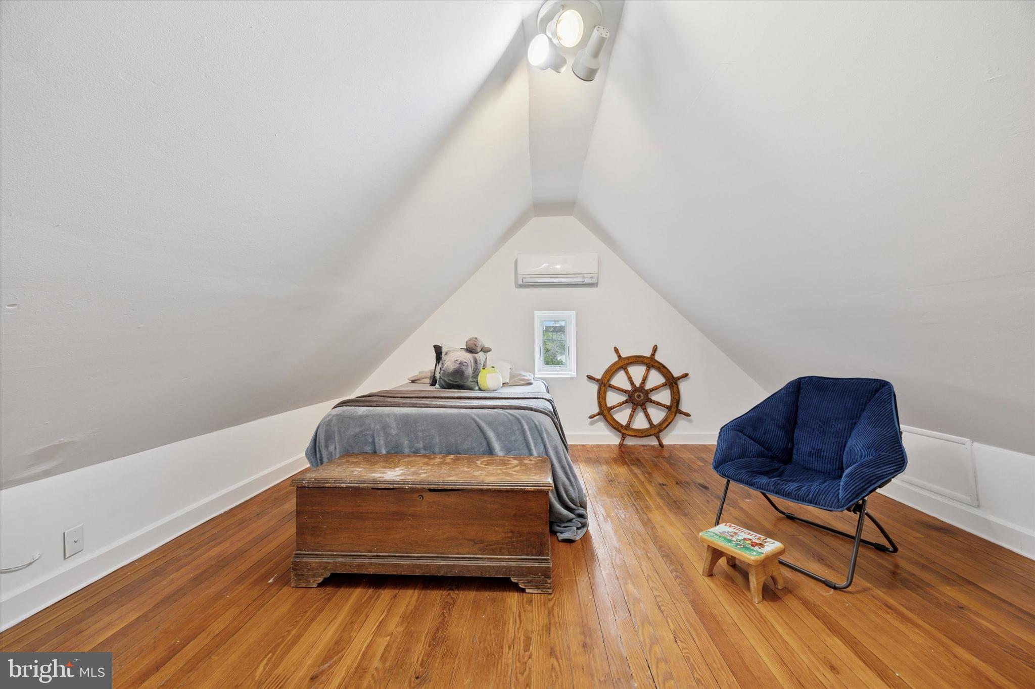 124 W Phil Ellena St