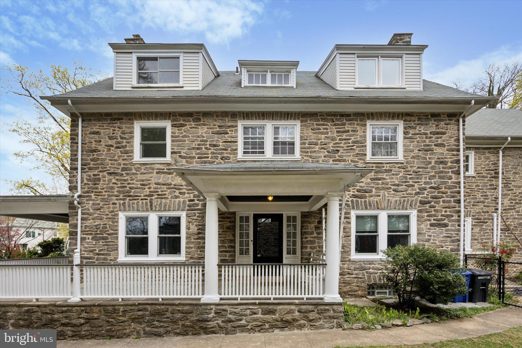 124 W Phil Ellena St