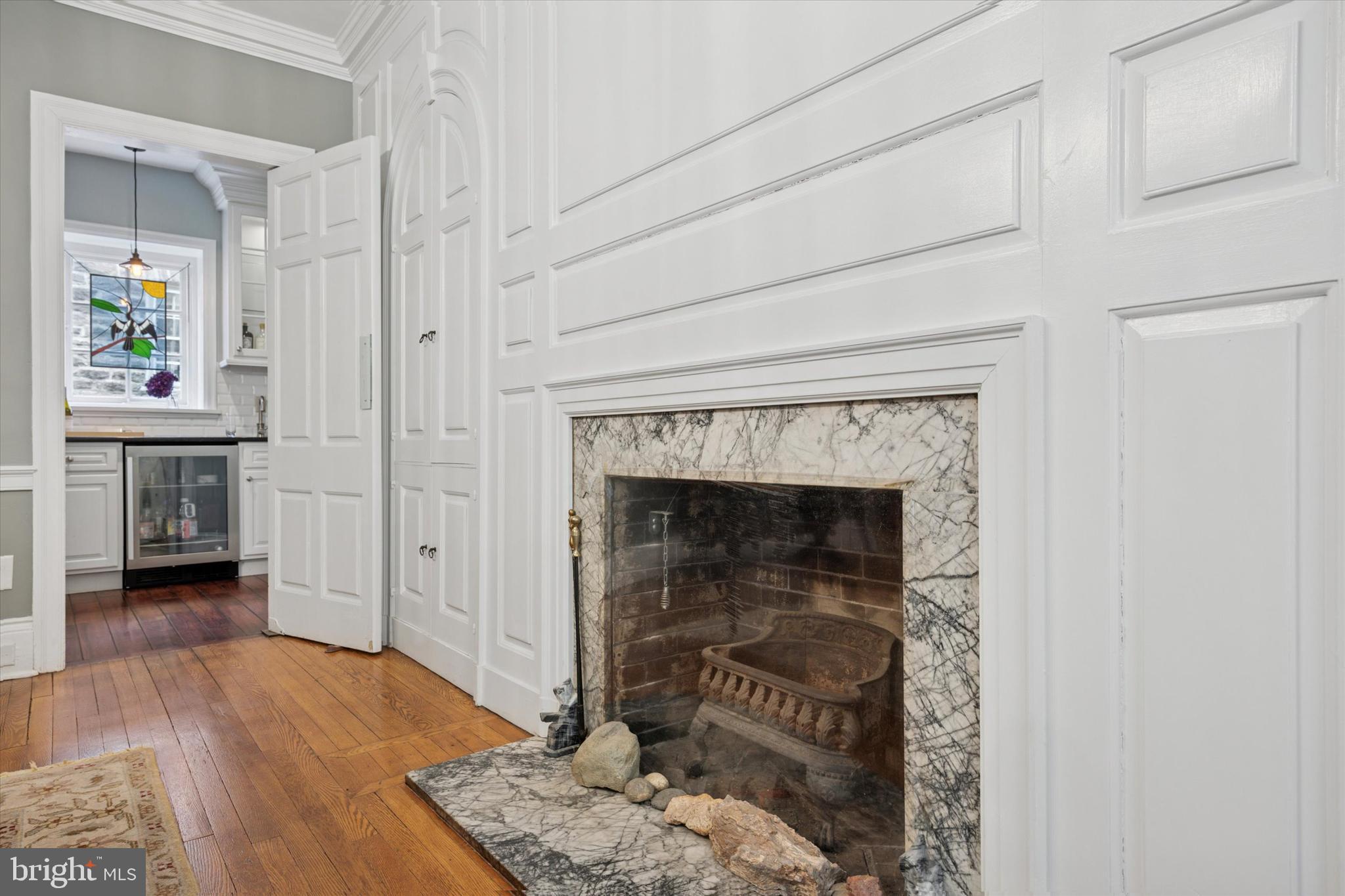 124 W Phil Ellena St