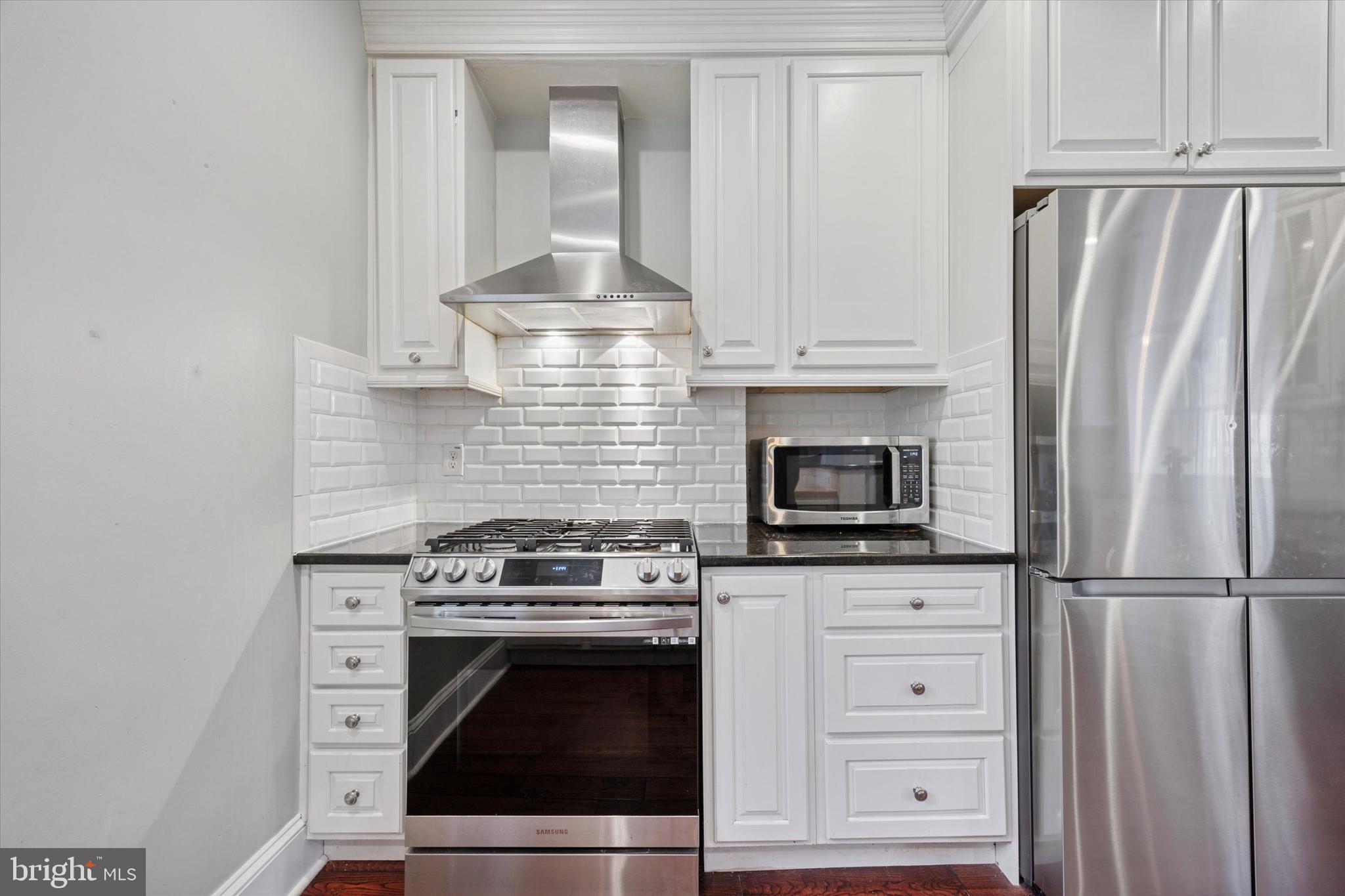 124 W Phil Ellena St