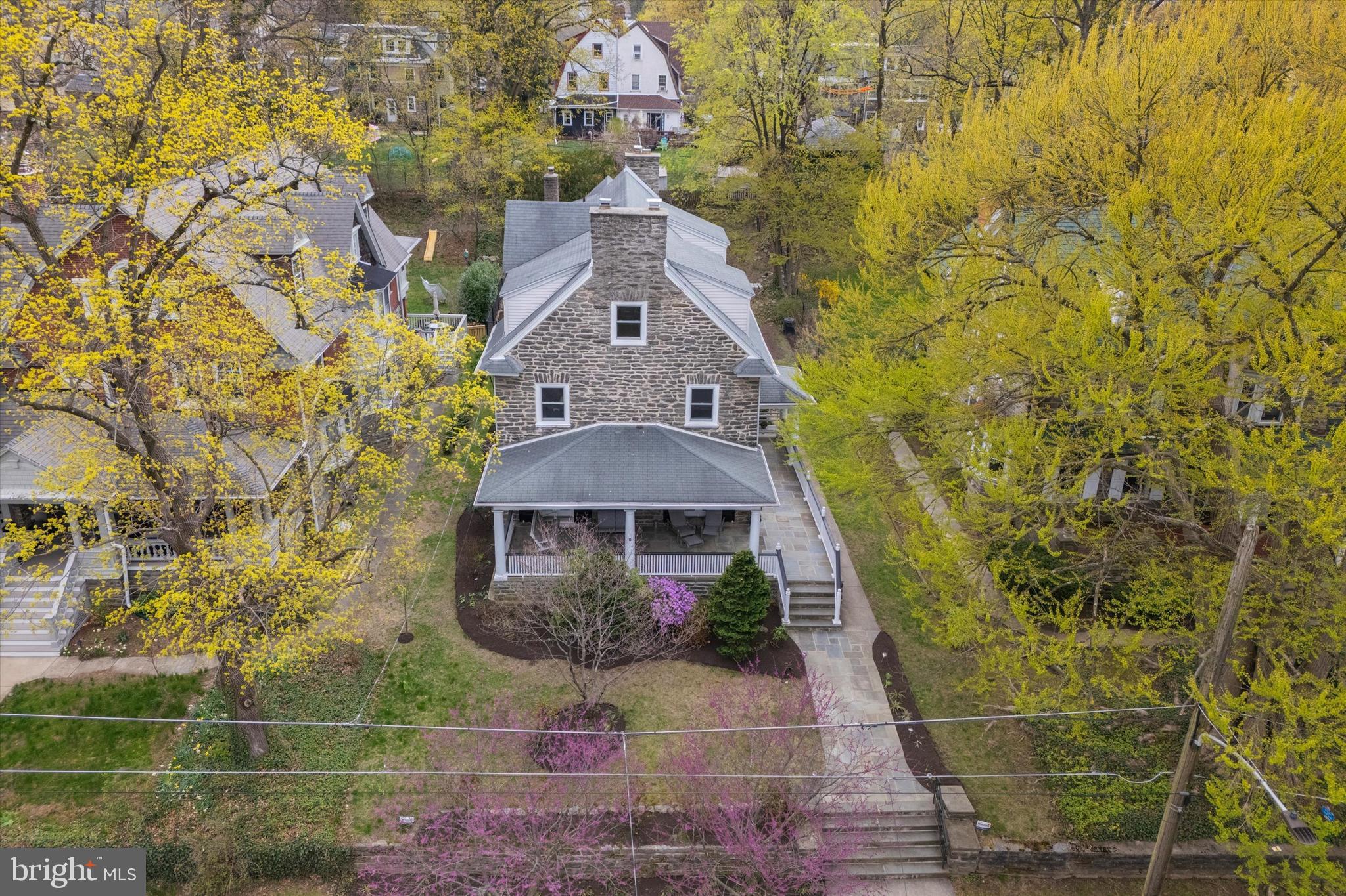 124 W Phil Ellena St