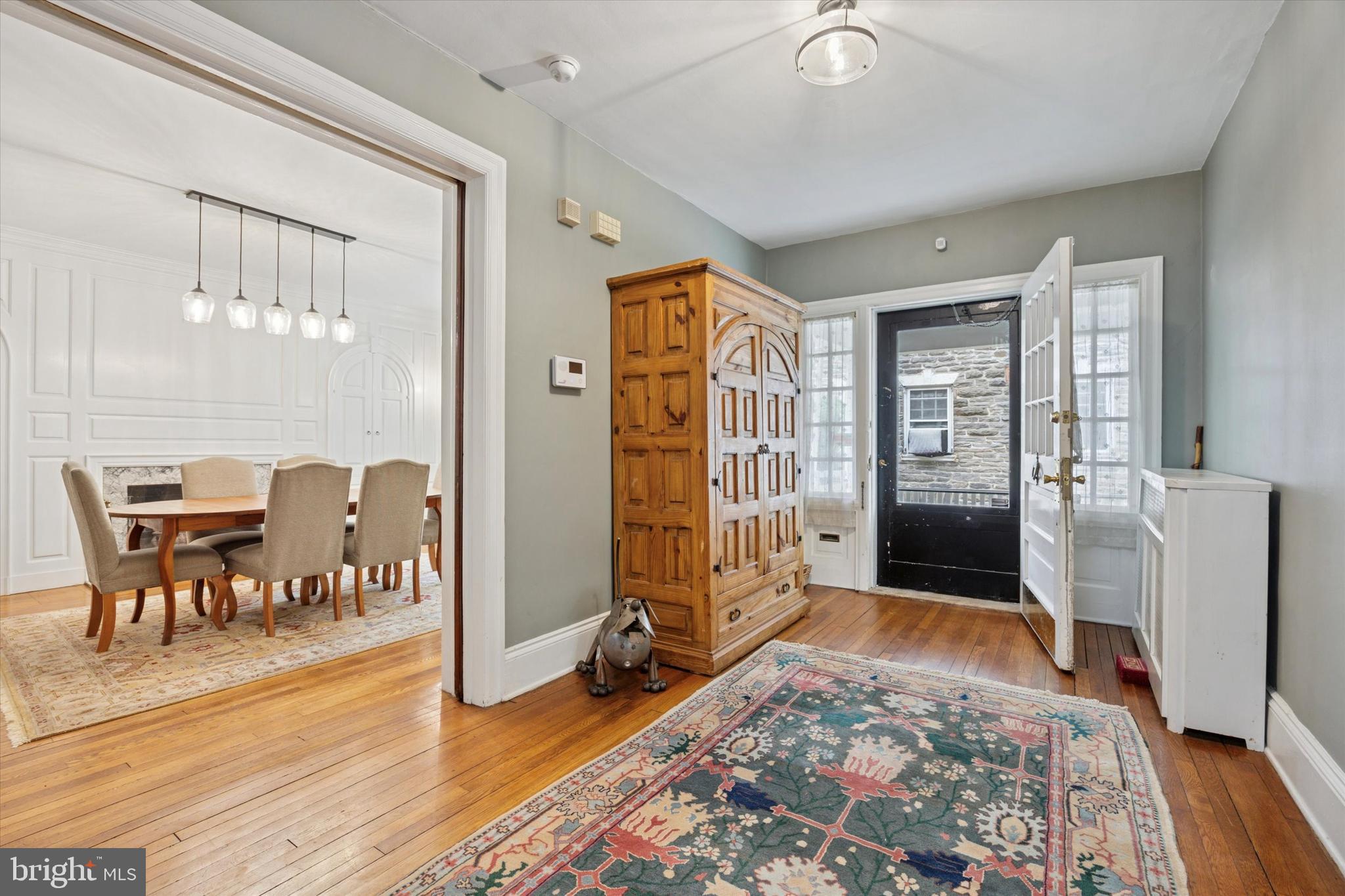 124 W Phil Ellena St