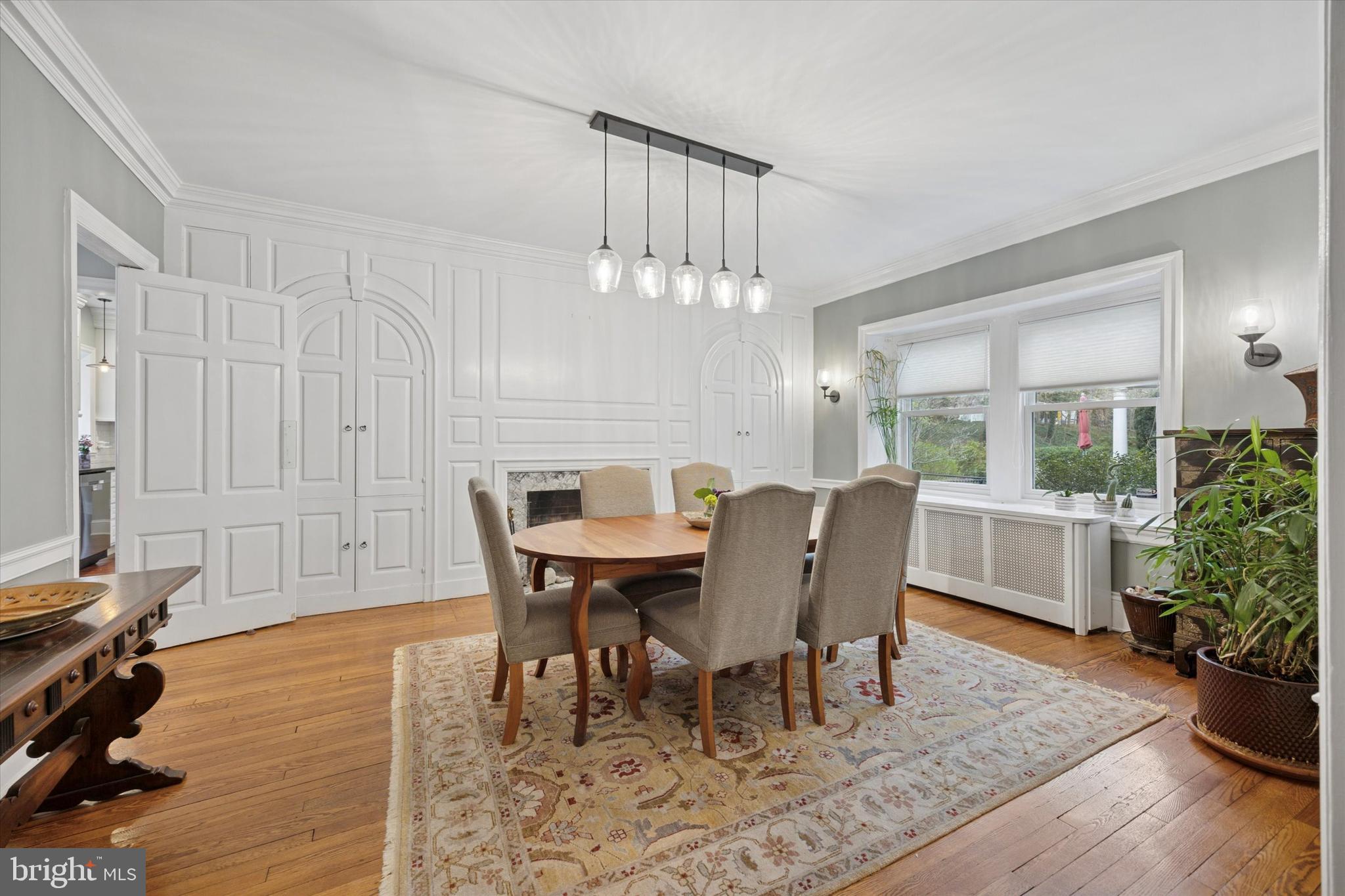 124 W Phil Ellena St