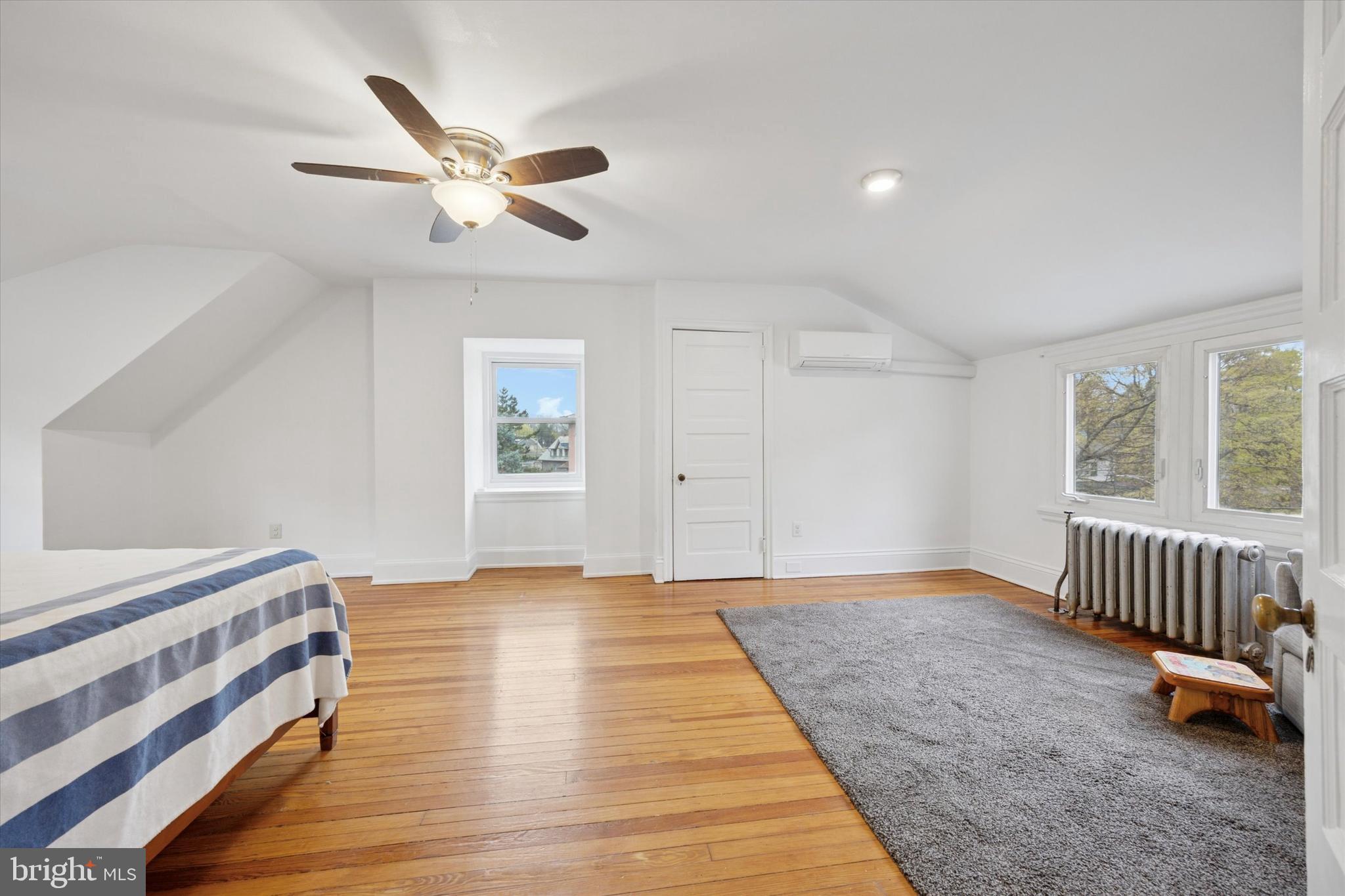 124 W Phil Ellena St