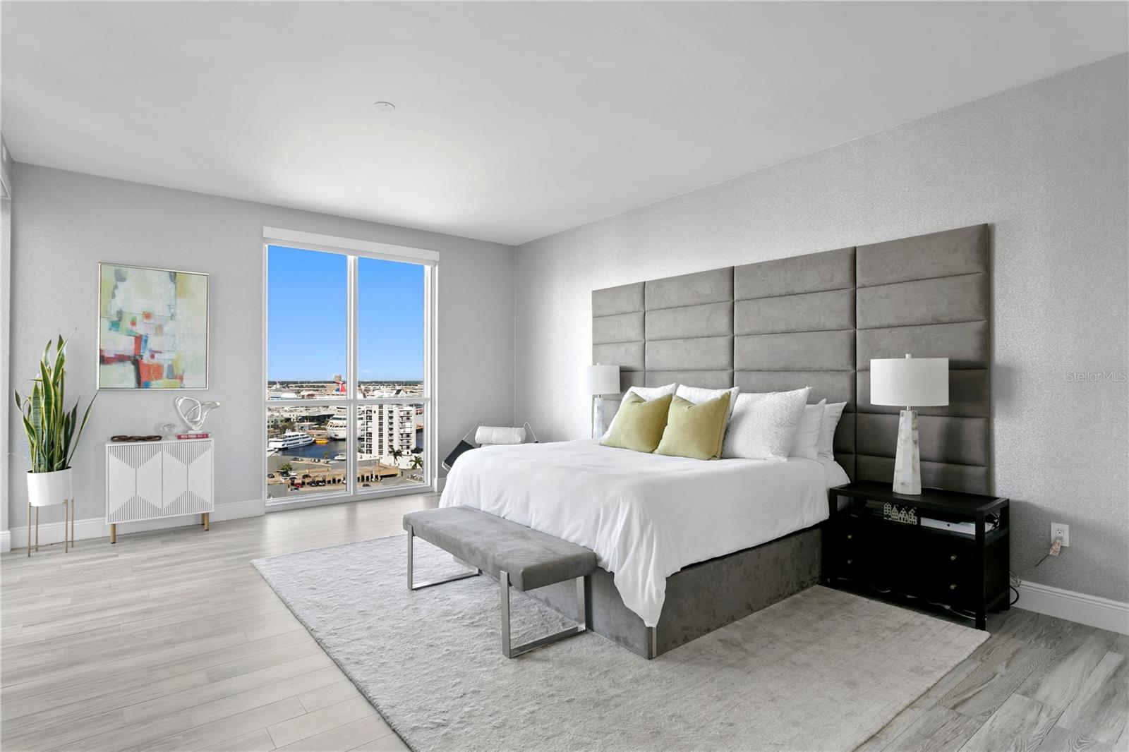 450 KNIGHTS RUN AVE #1805