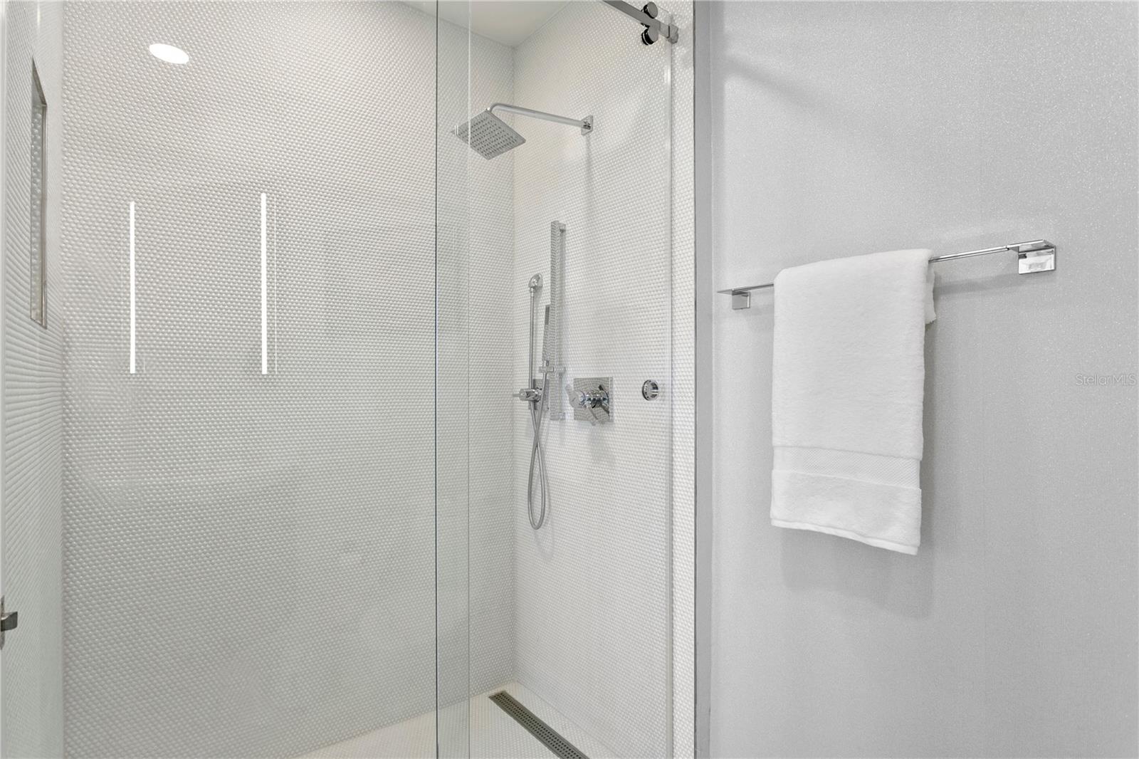 450 KNIGHTS RUN AVE #1805