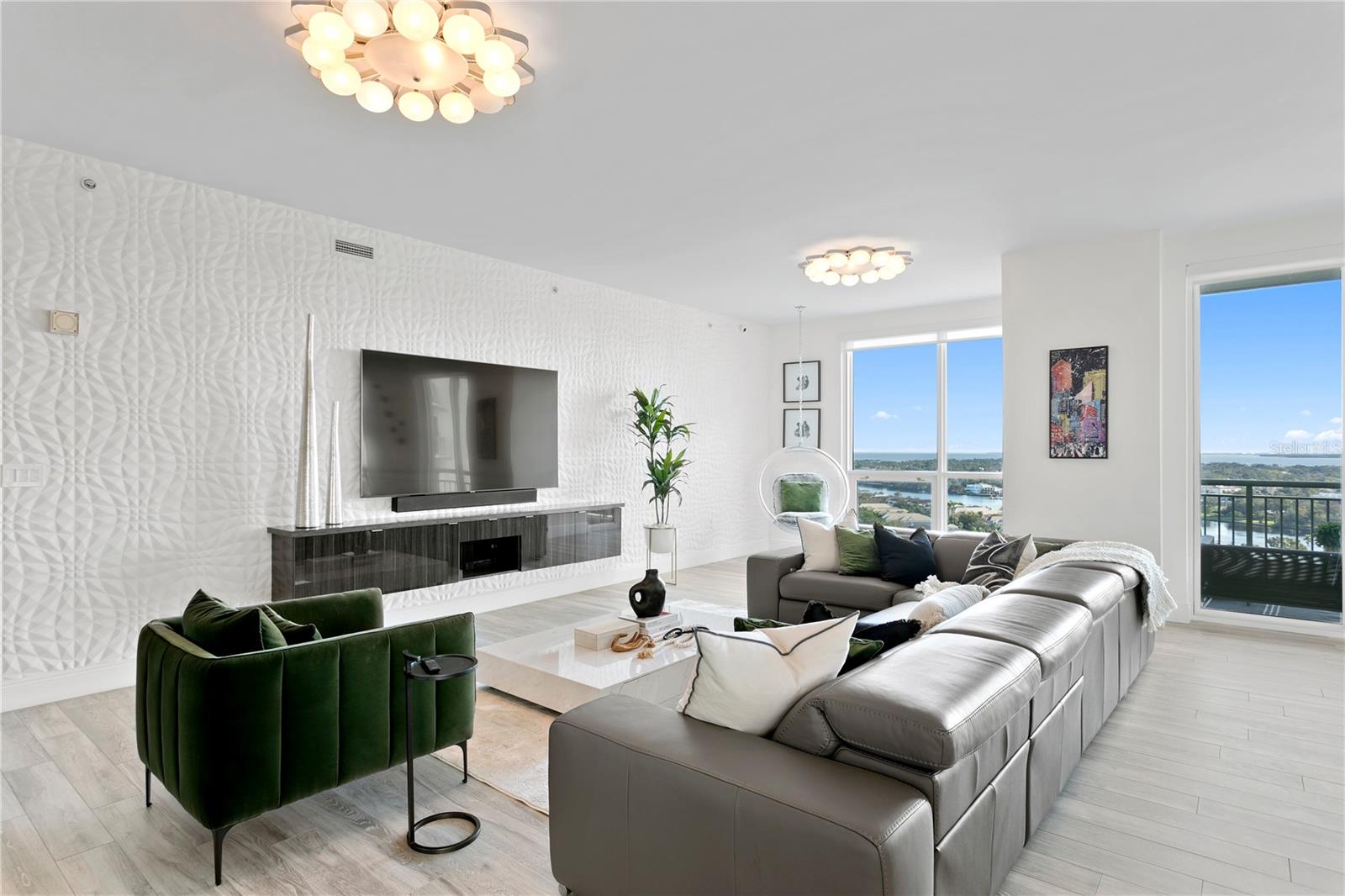 450 KNIGHTS RUN AVE #1805