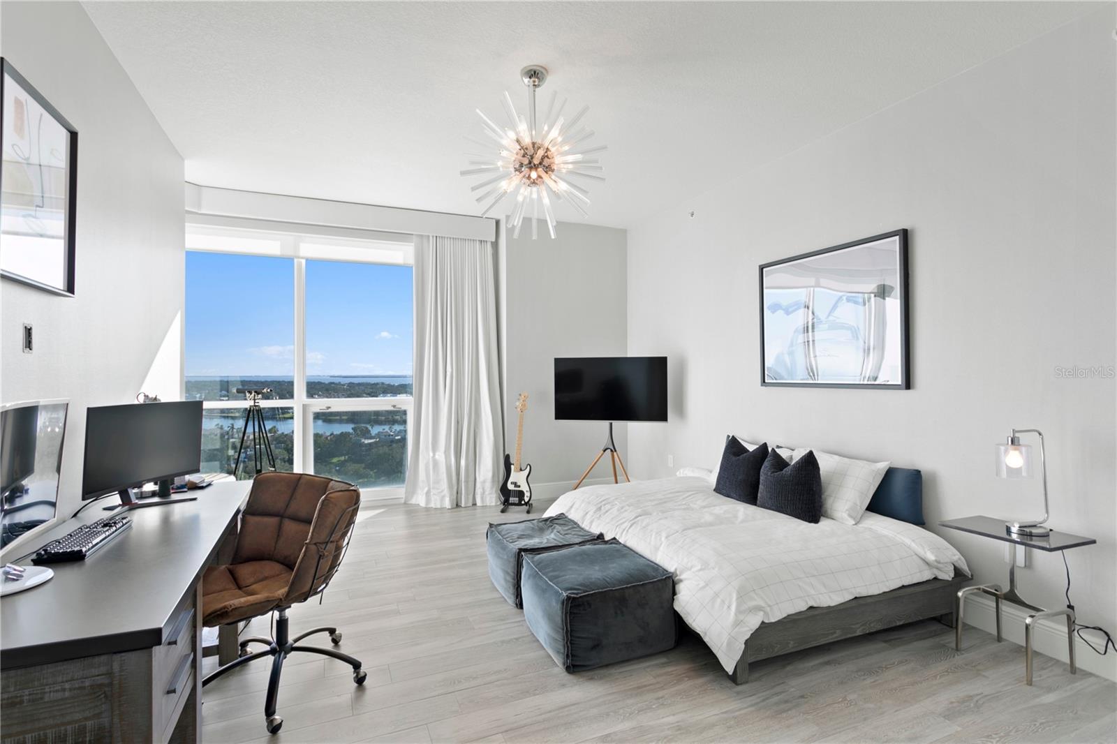 450 KNIGHTS RUN AVE #1805