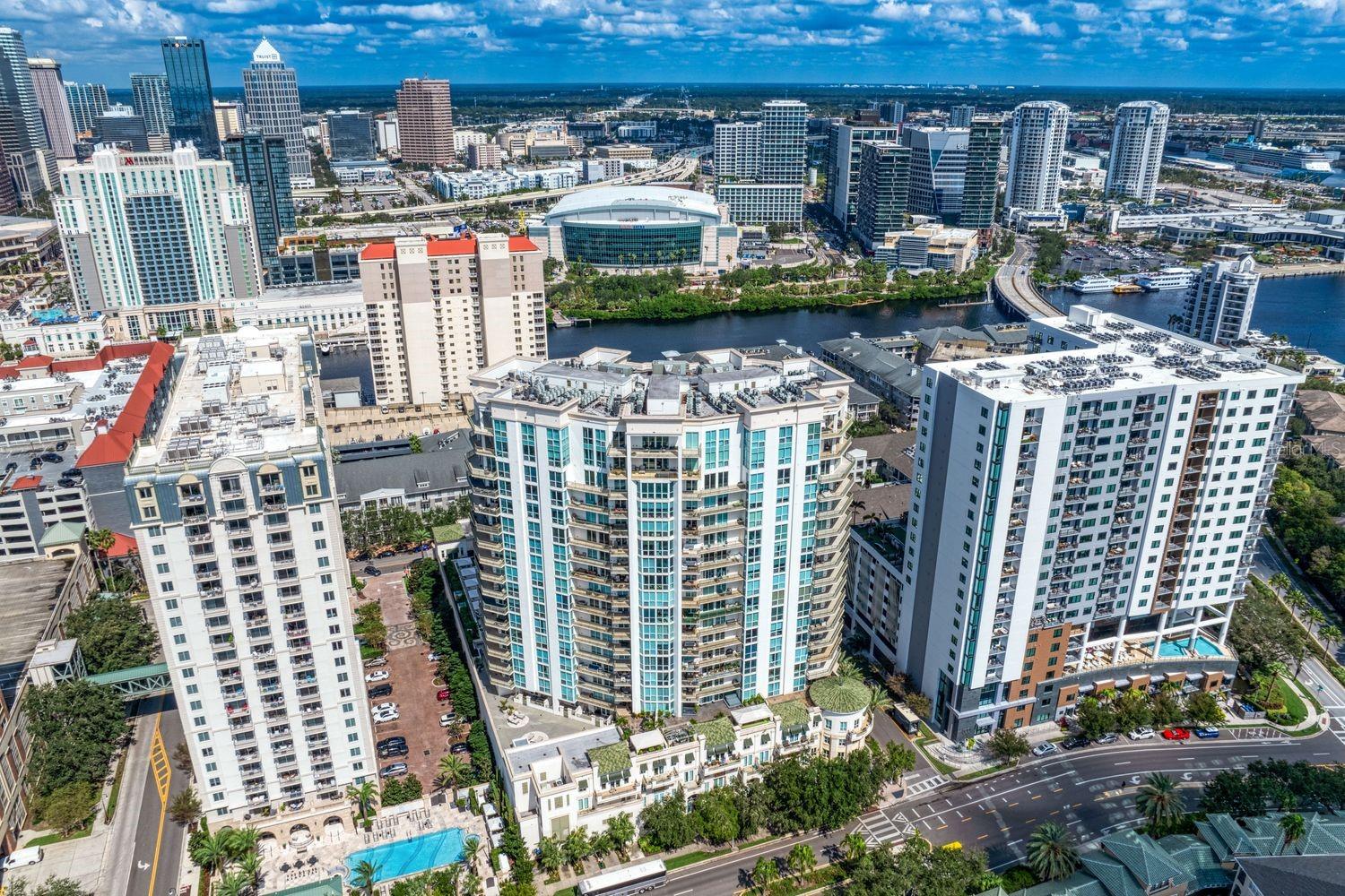 450 KNIGHTS RUN AVE #1805