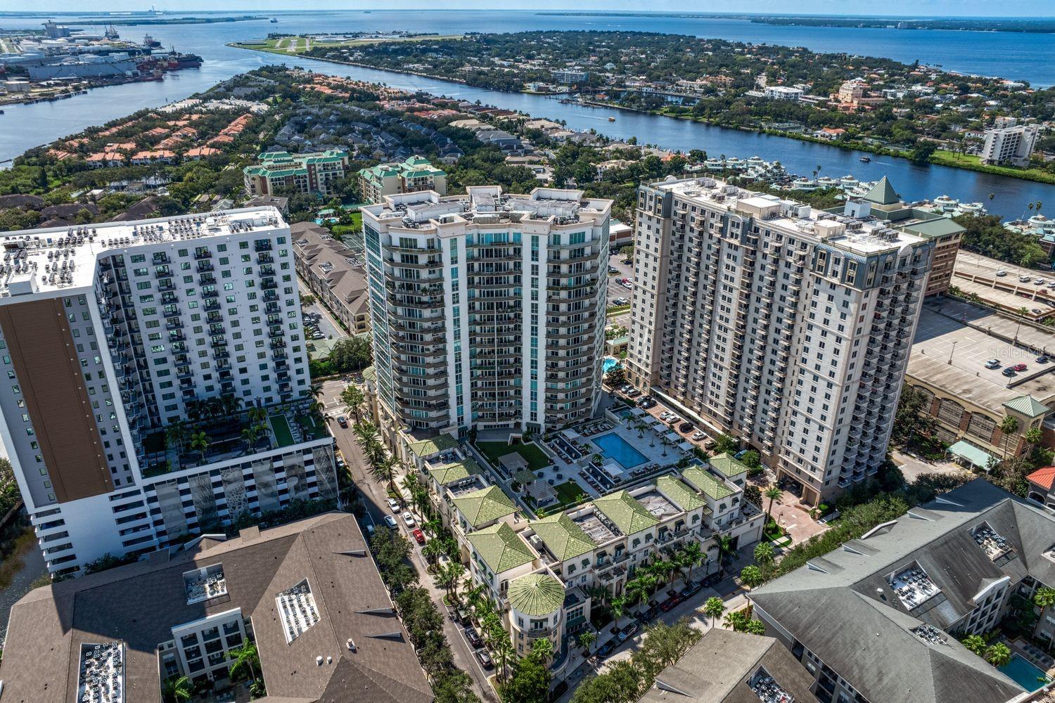 450 KNIGHTS RUN AVE #1805