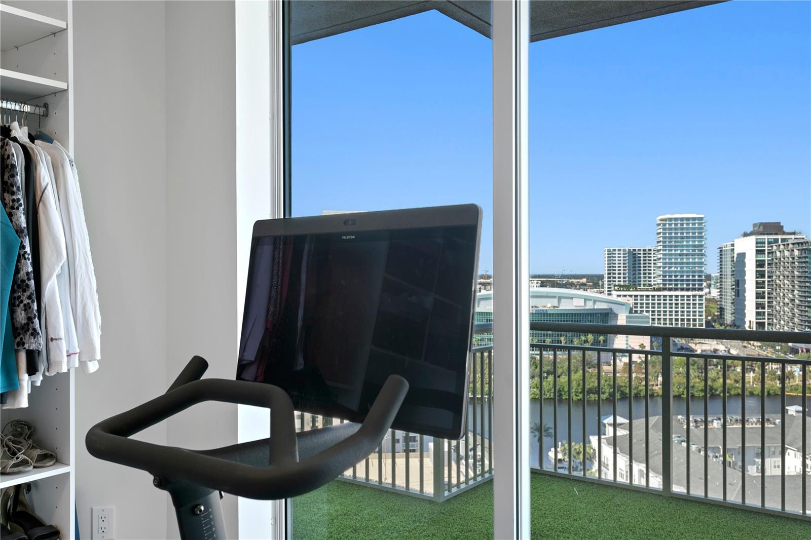 450 KNIGHTS RUN AVE #1805