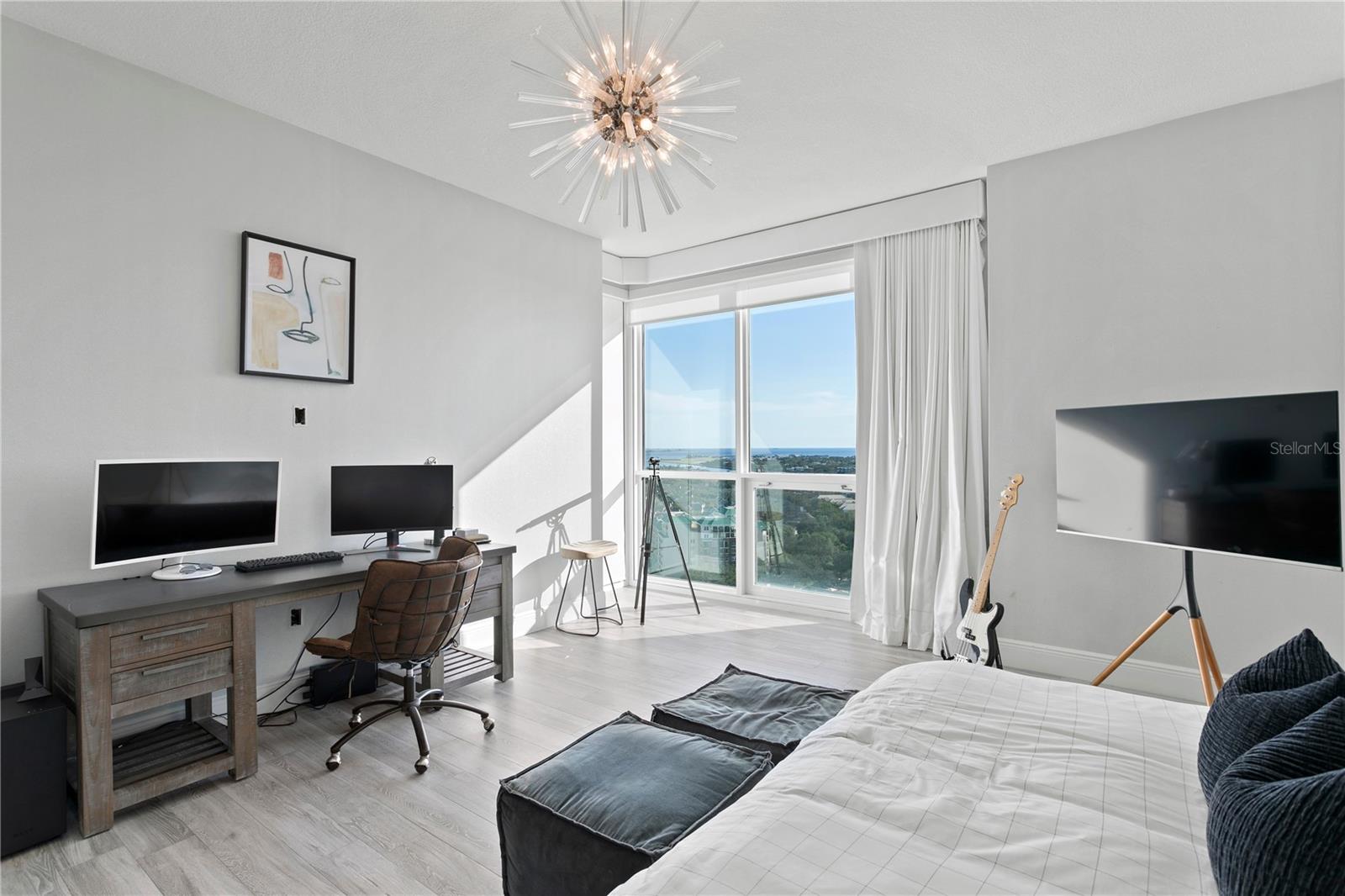 450 KNIGHTS RUN AVE #1805