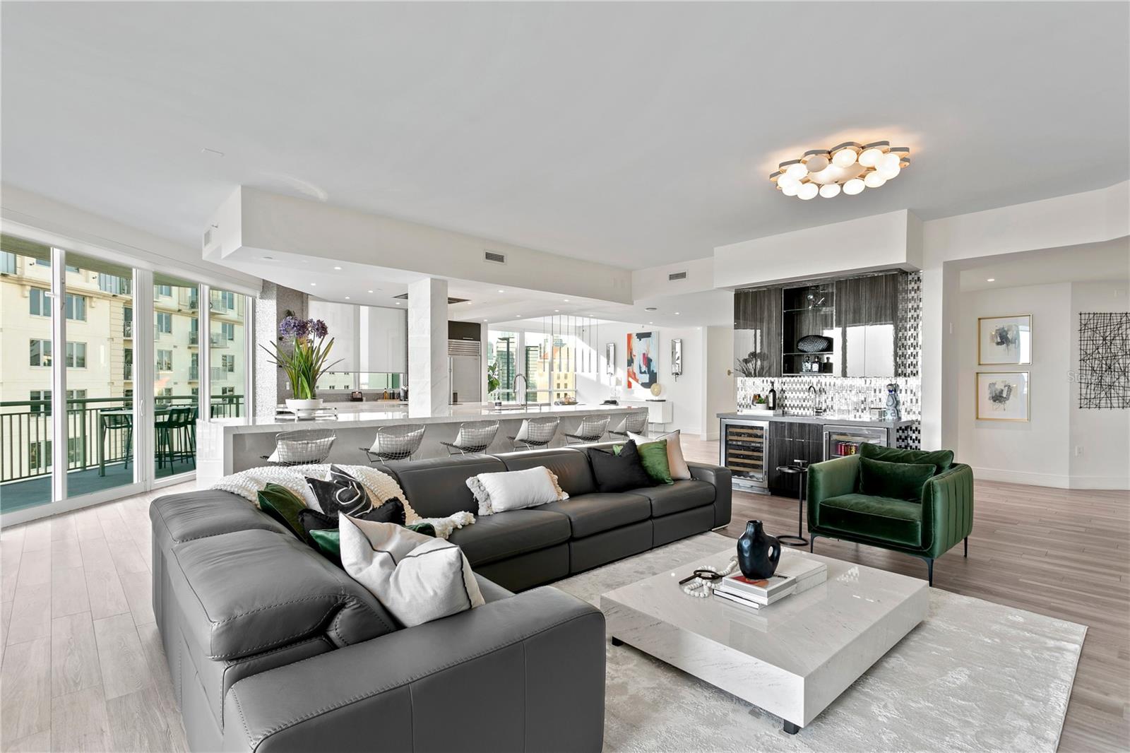 450 KNIGHTS RUN AVE #1805