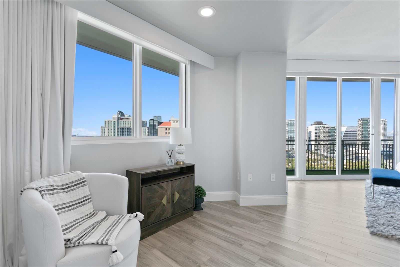 450 KNIGHTS RUN AVE #1805