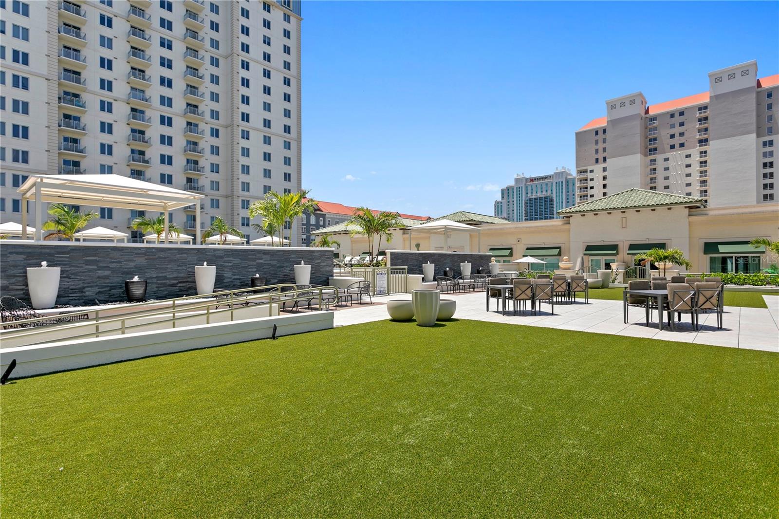 450 KNIGHTS RUN AVE #1805