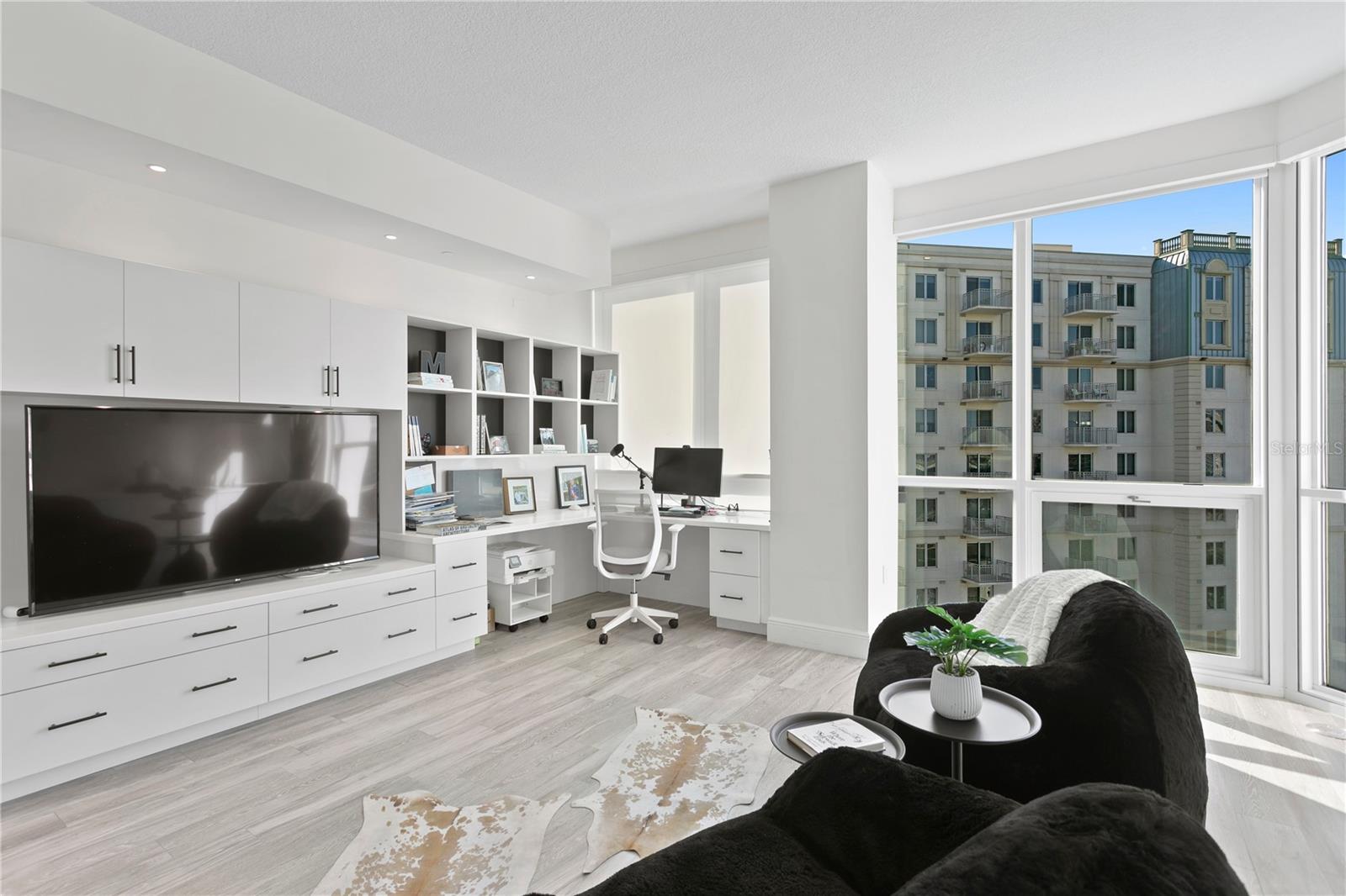 450 KNIGHTS RUN AVE #1805