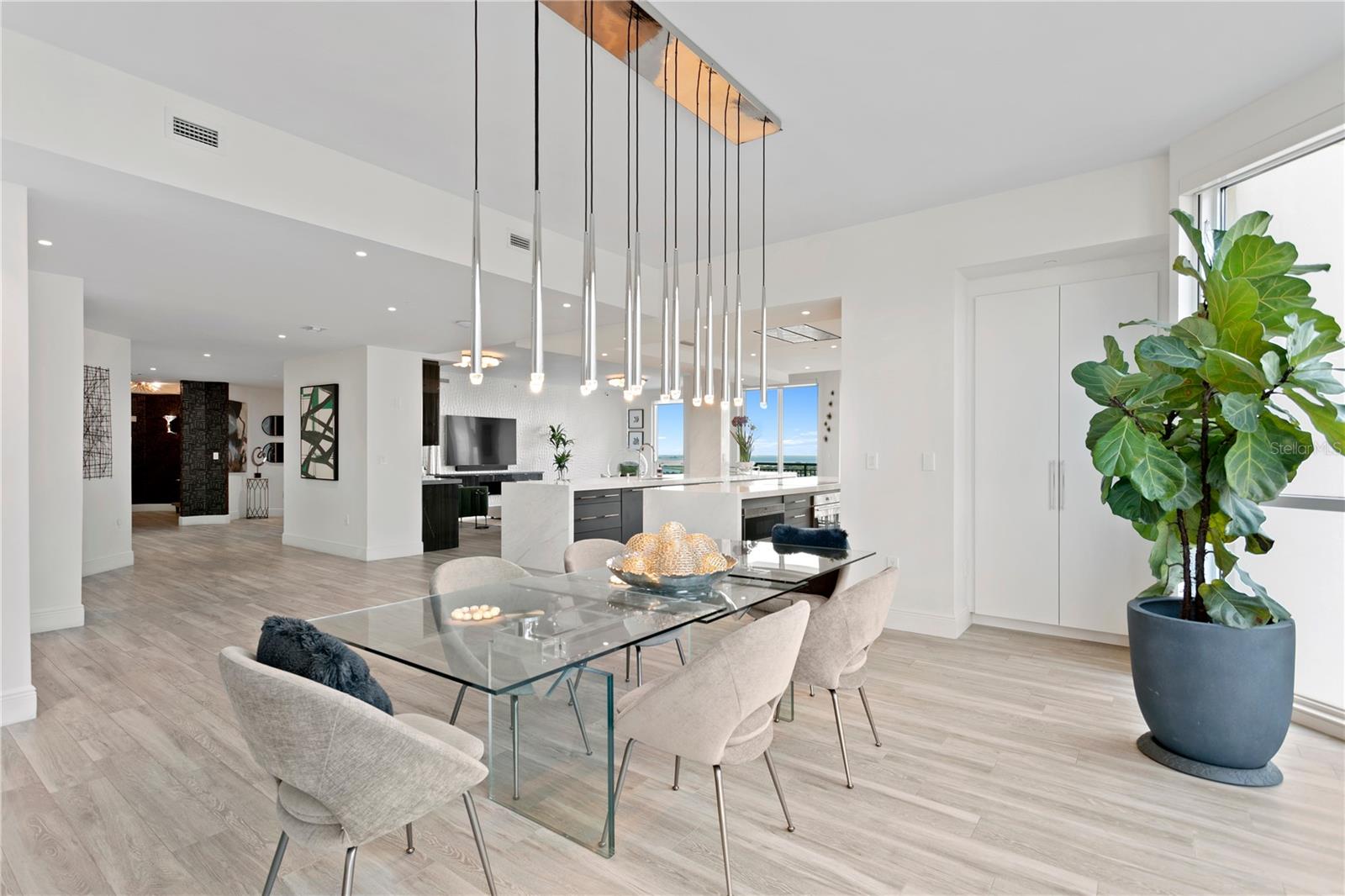 450 KNIGHTS RUN AVE #1805