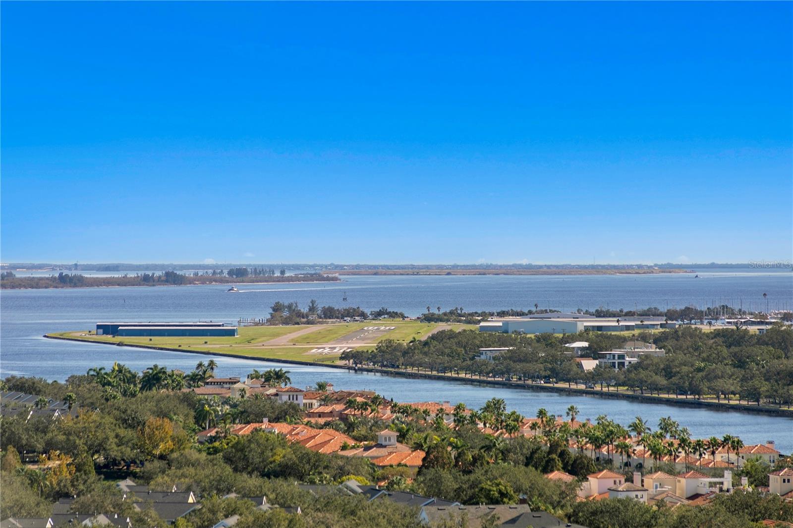 450 KNIGHTS RUN AVE #1805