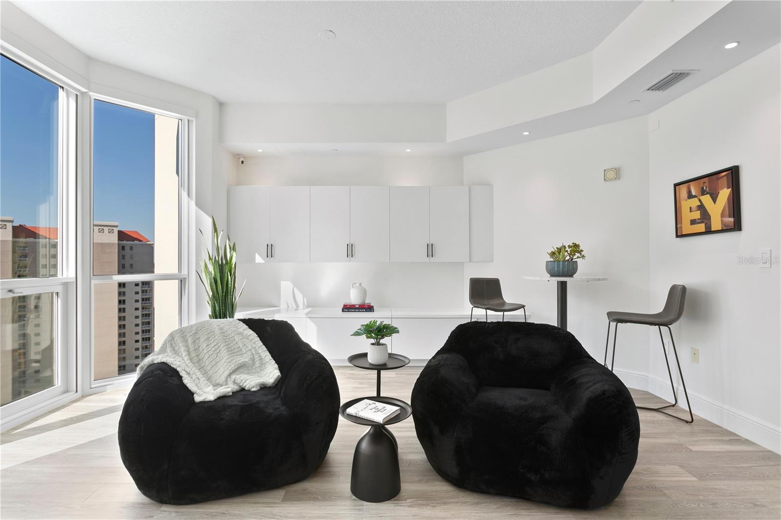 450 KNIGHTS RUN AVE #1805