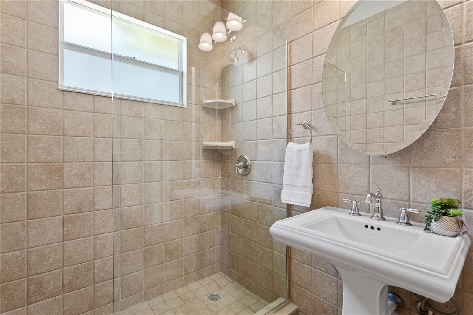 3118 W HARBOR VIEW AVE