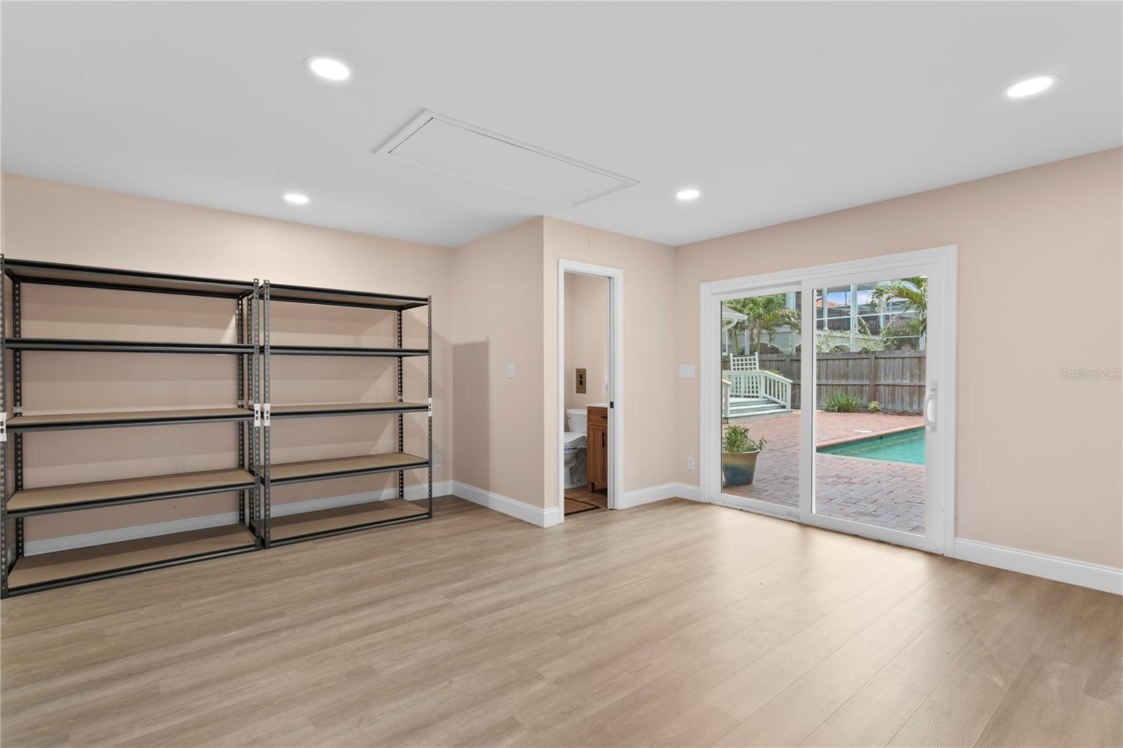 3118 W HARBOR VIEW AVE